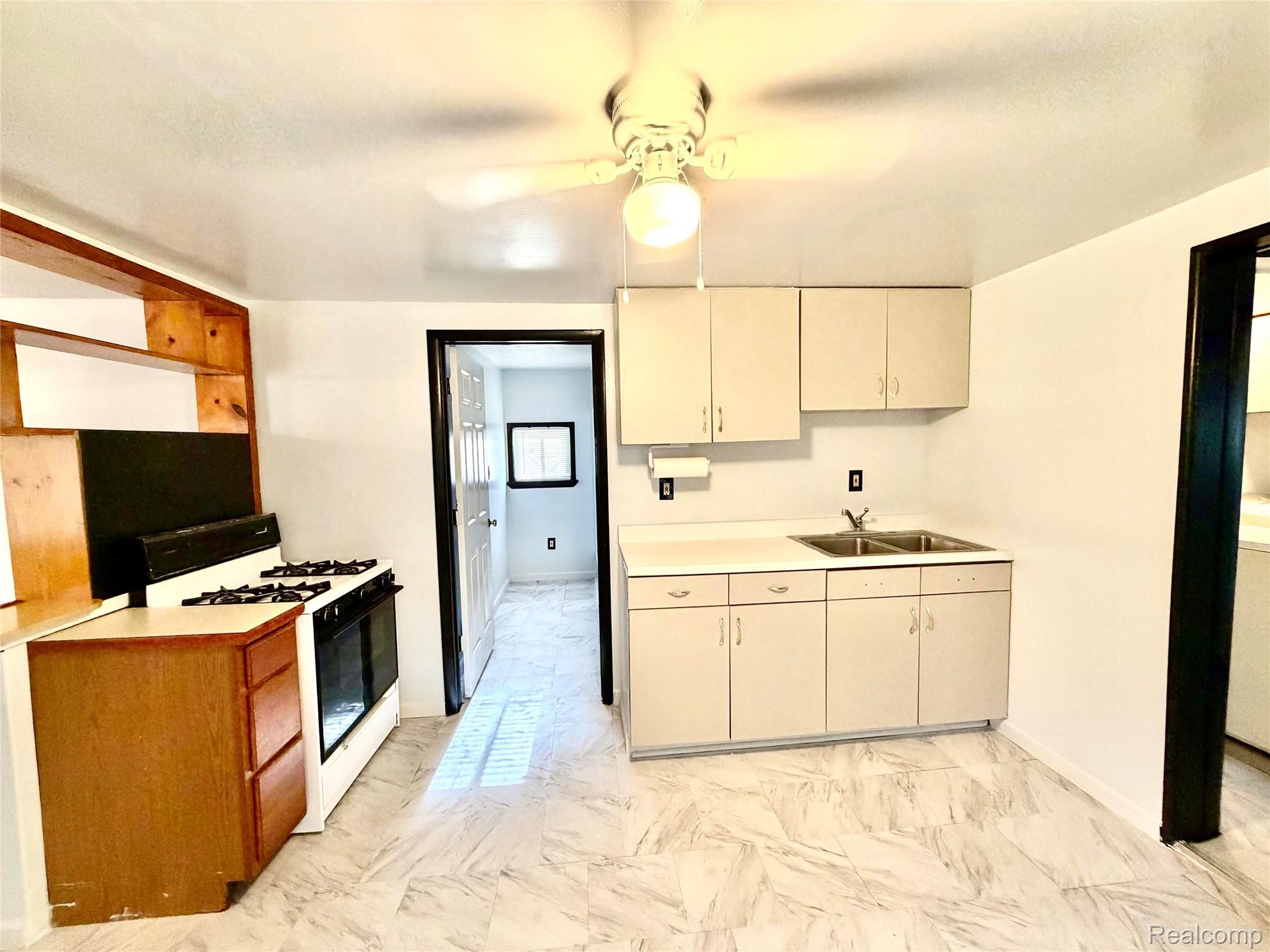 3313 Dallas Avenue Property Photo 9