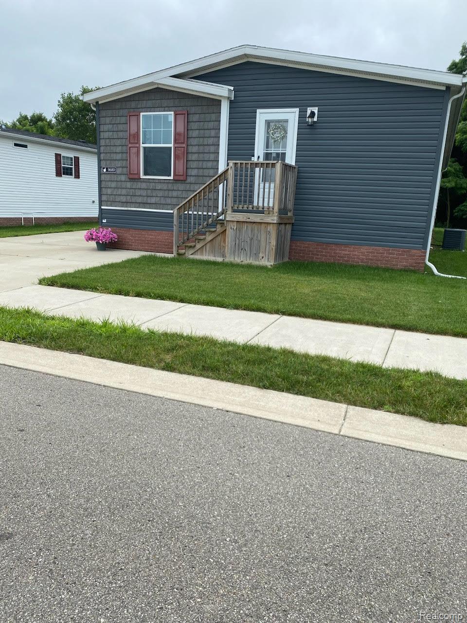 9680 Townsquare Boulevard Property Photo 1
