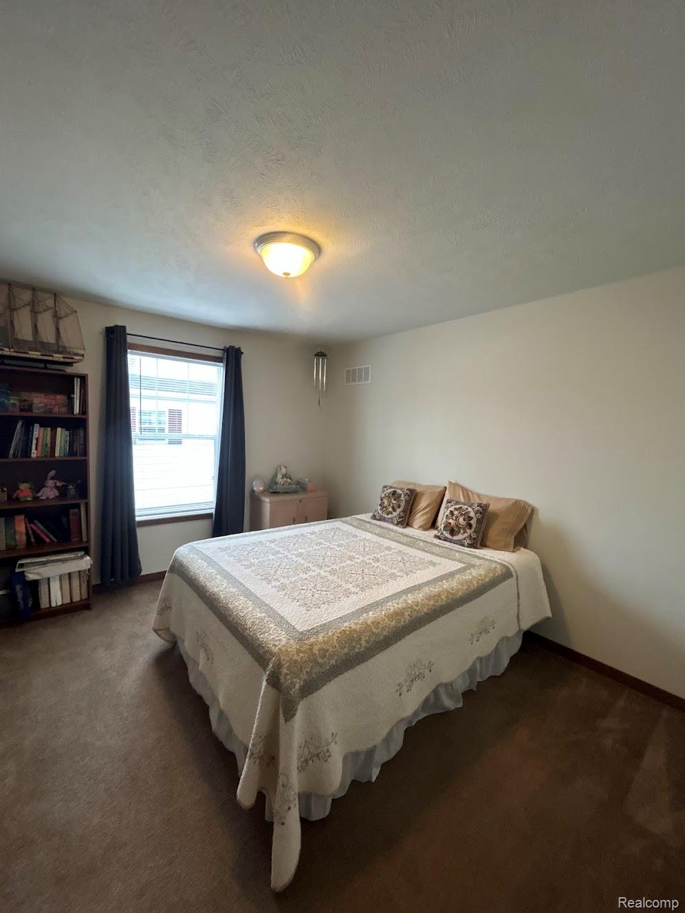 9680 Townsquare Boulevard Property Photo 12