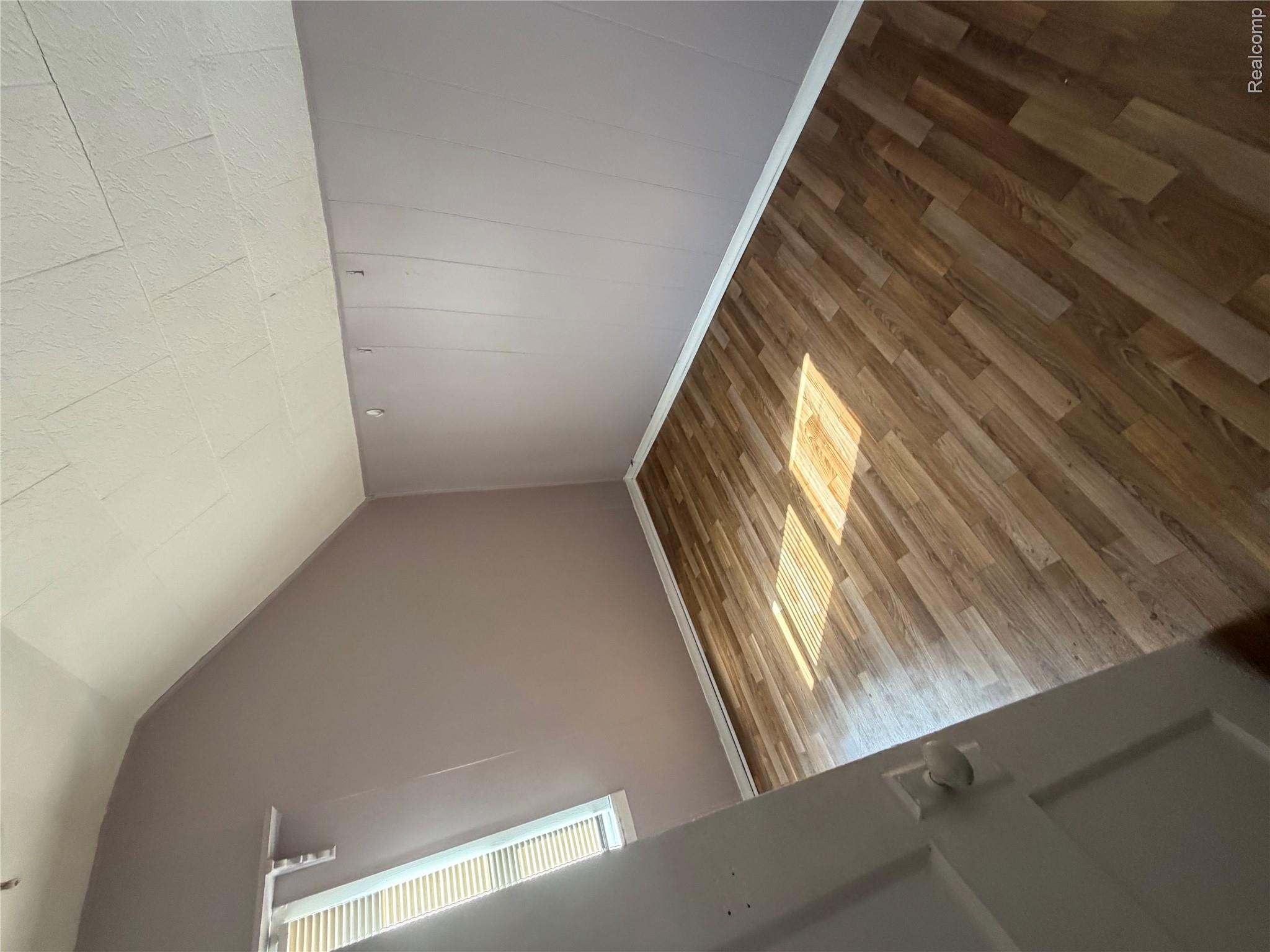 124 Le Roy Street Property Photo 2