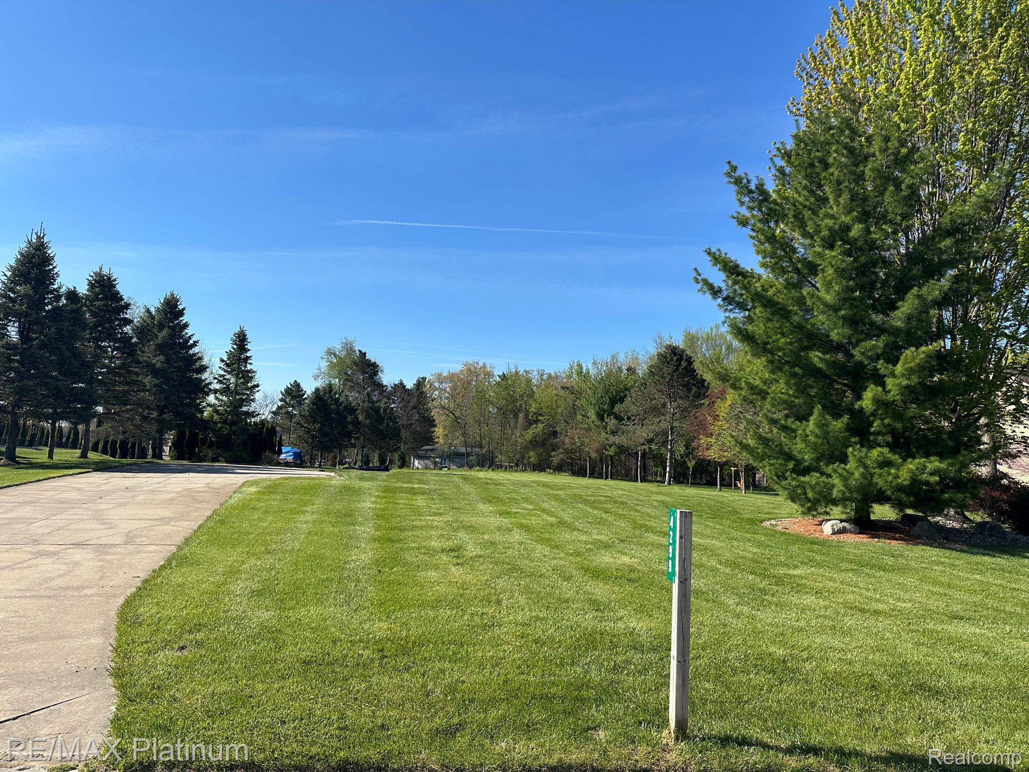4299 Lake Farms Court