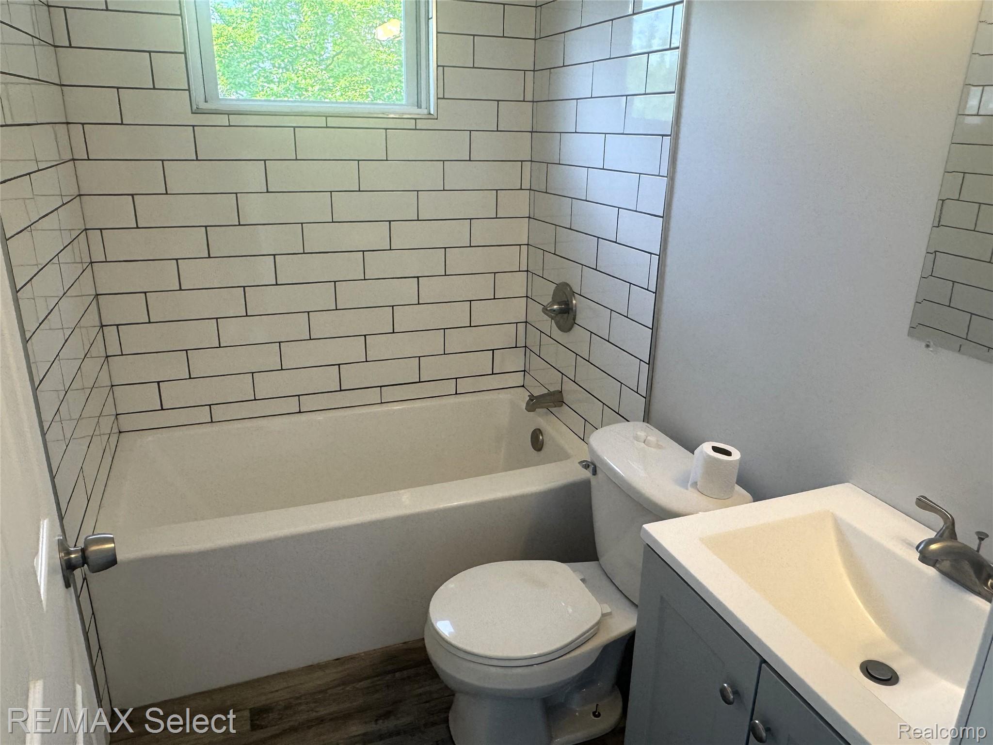 3302 Miller Road Property Photo 12
