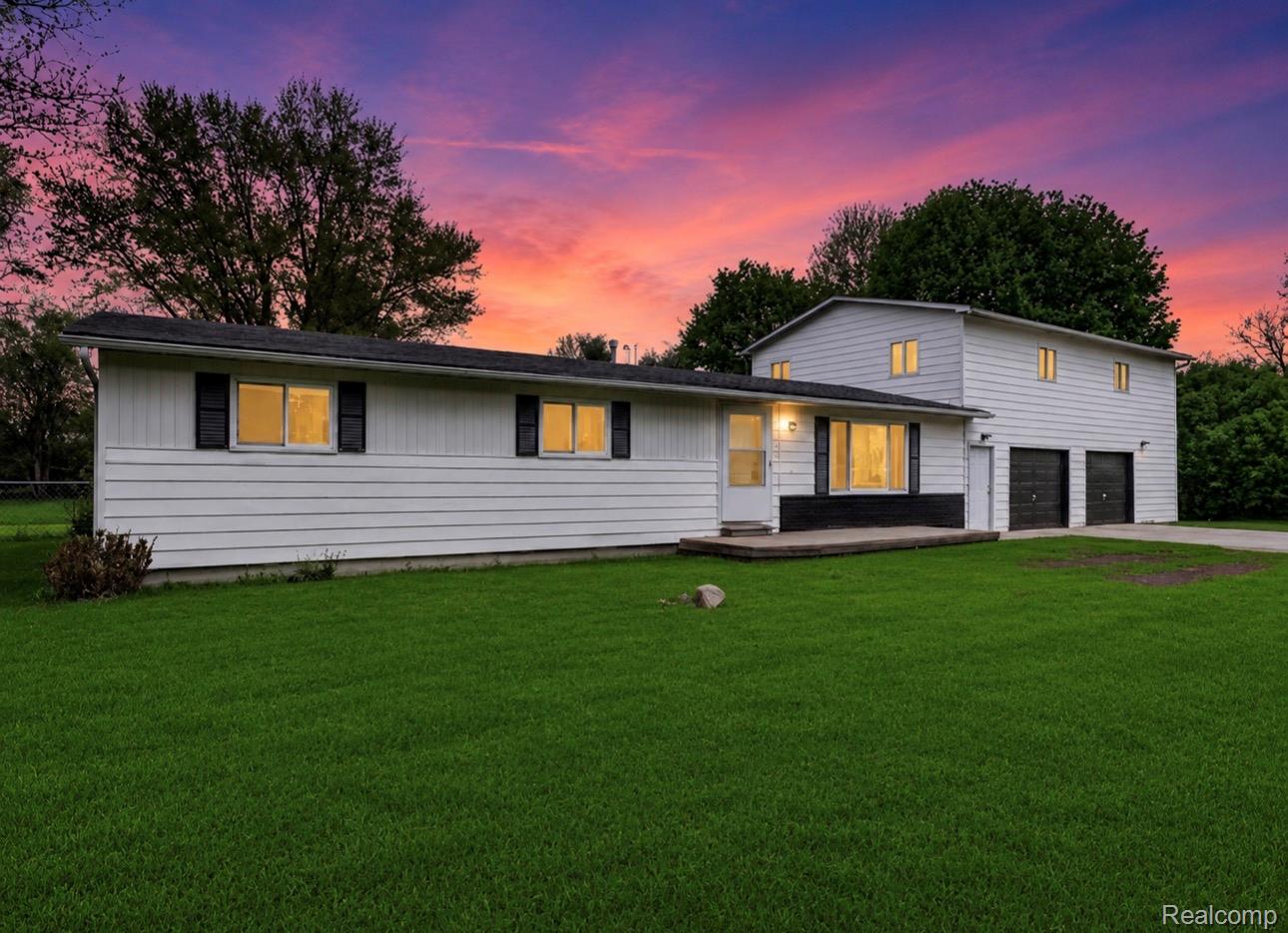 138 W Hunters Creek Road Property Photo 1
