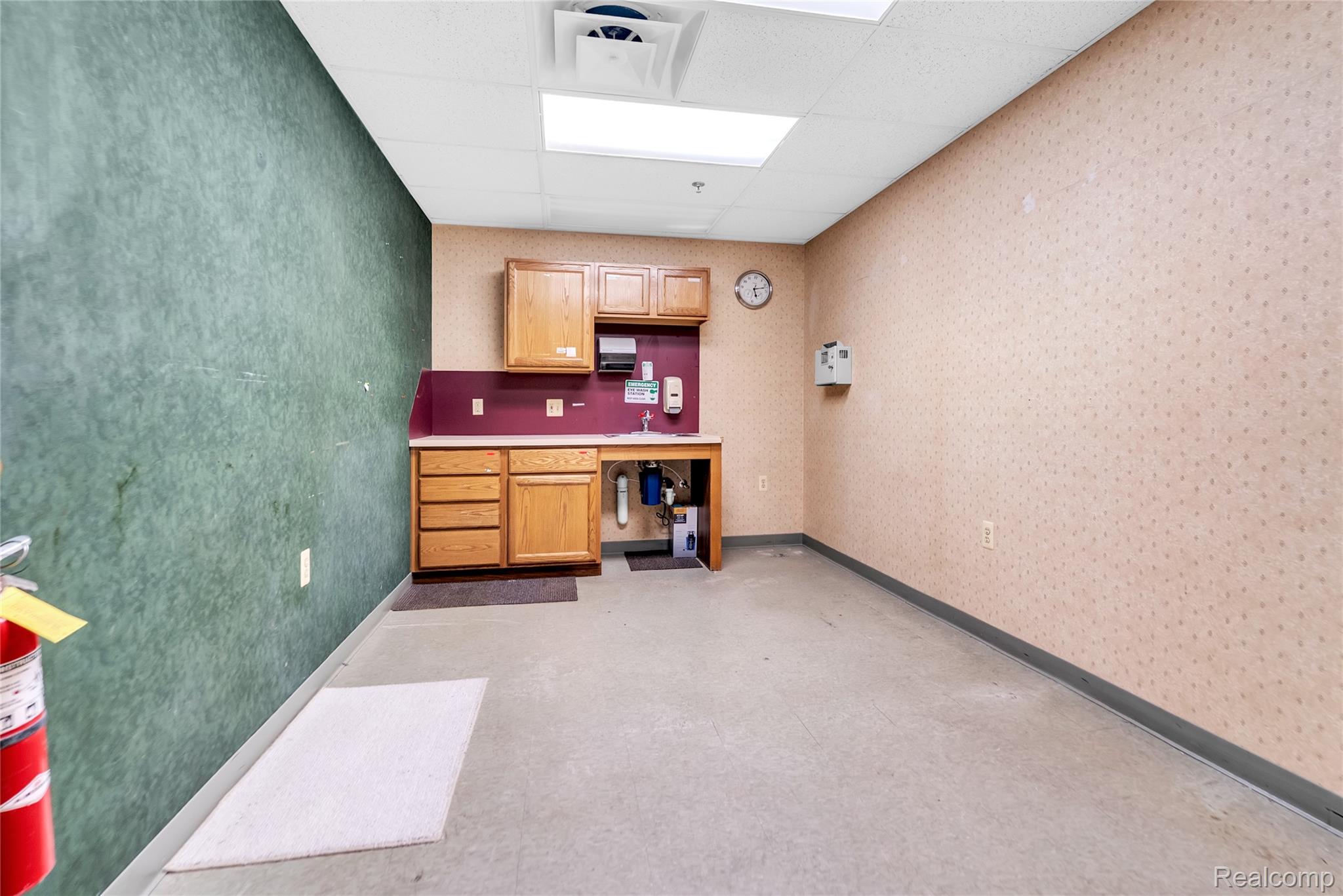 43722 Schoenherr Road Property Photo 19