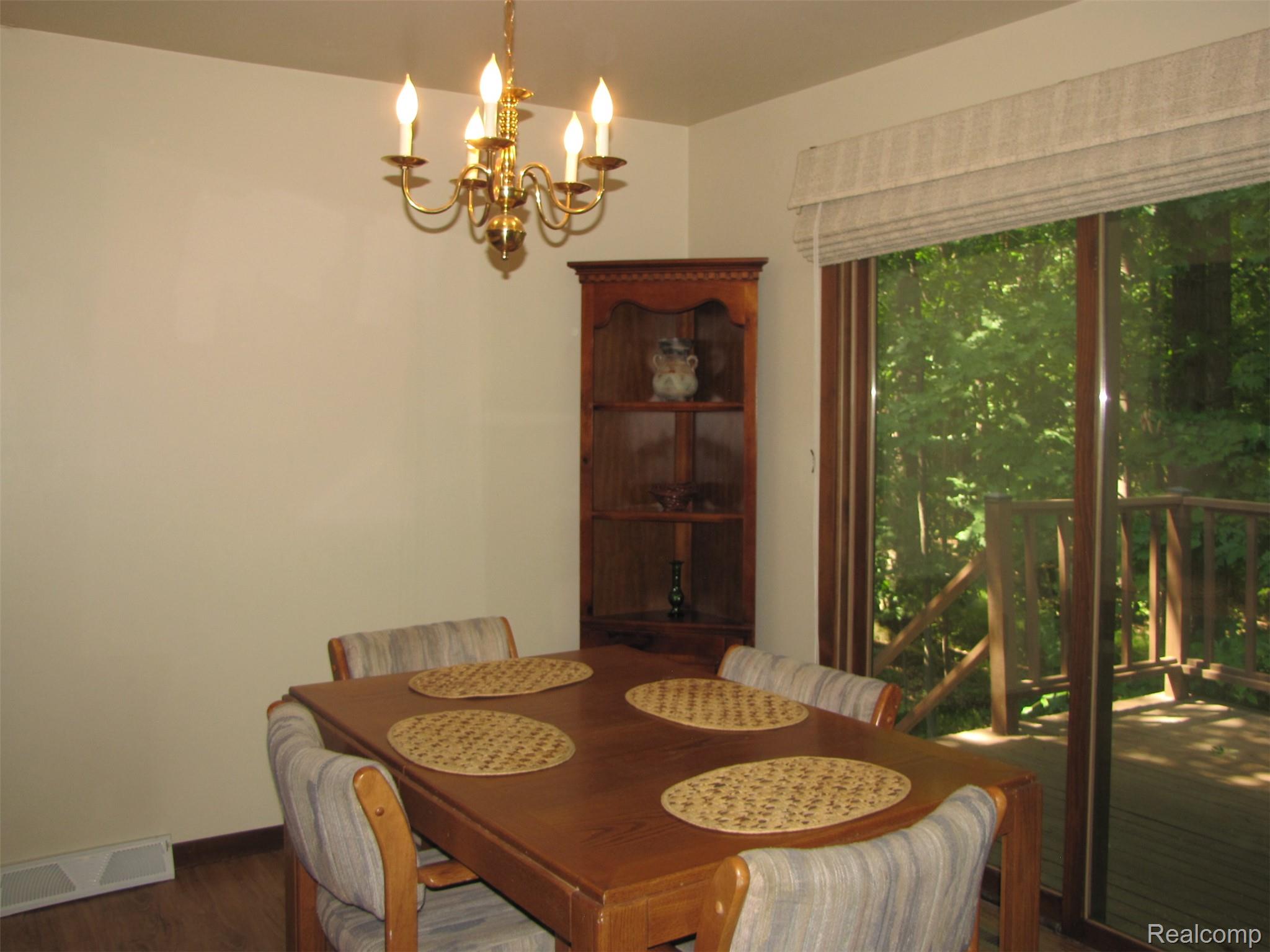 1576 Pine Knoll Lane Property Photo 11