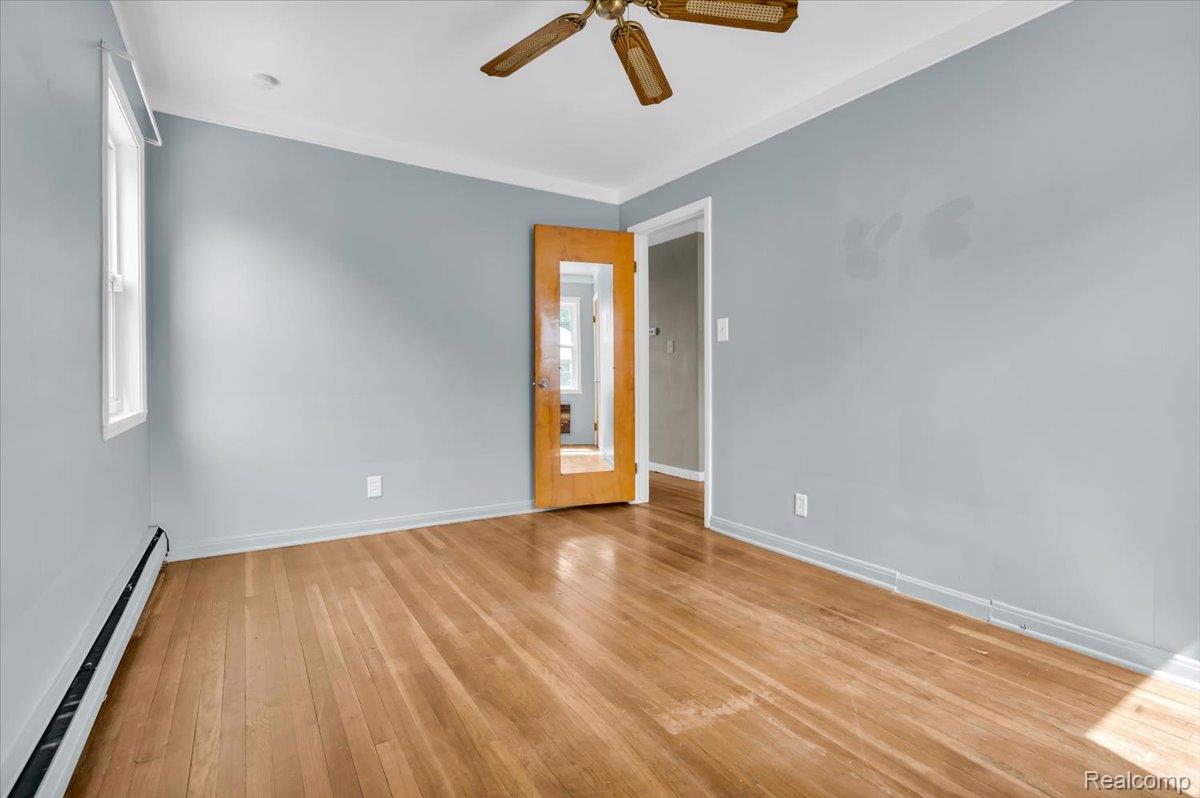 15621 Hanfor Avenue Property Photo 14