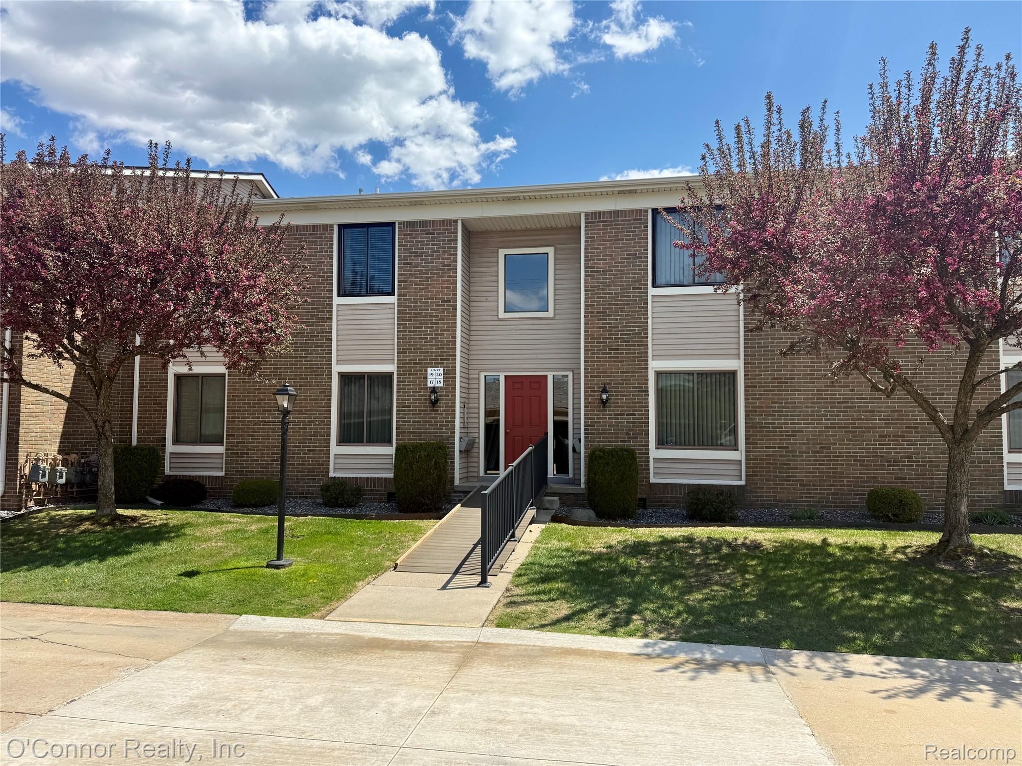 1660 River Road 19 Property Photo 1
