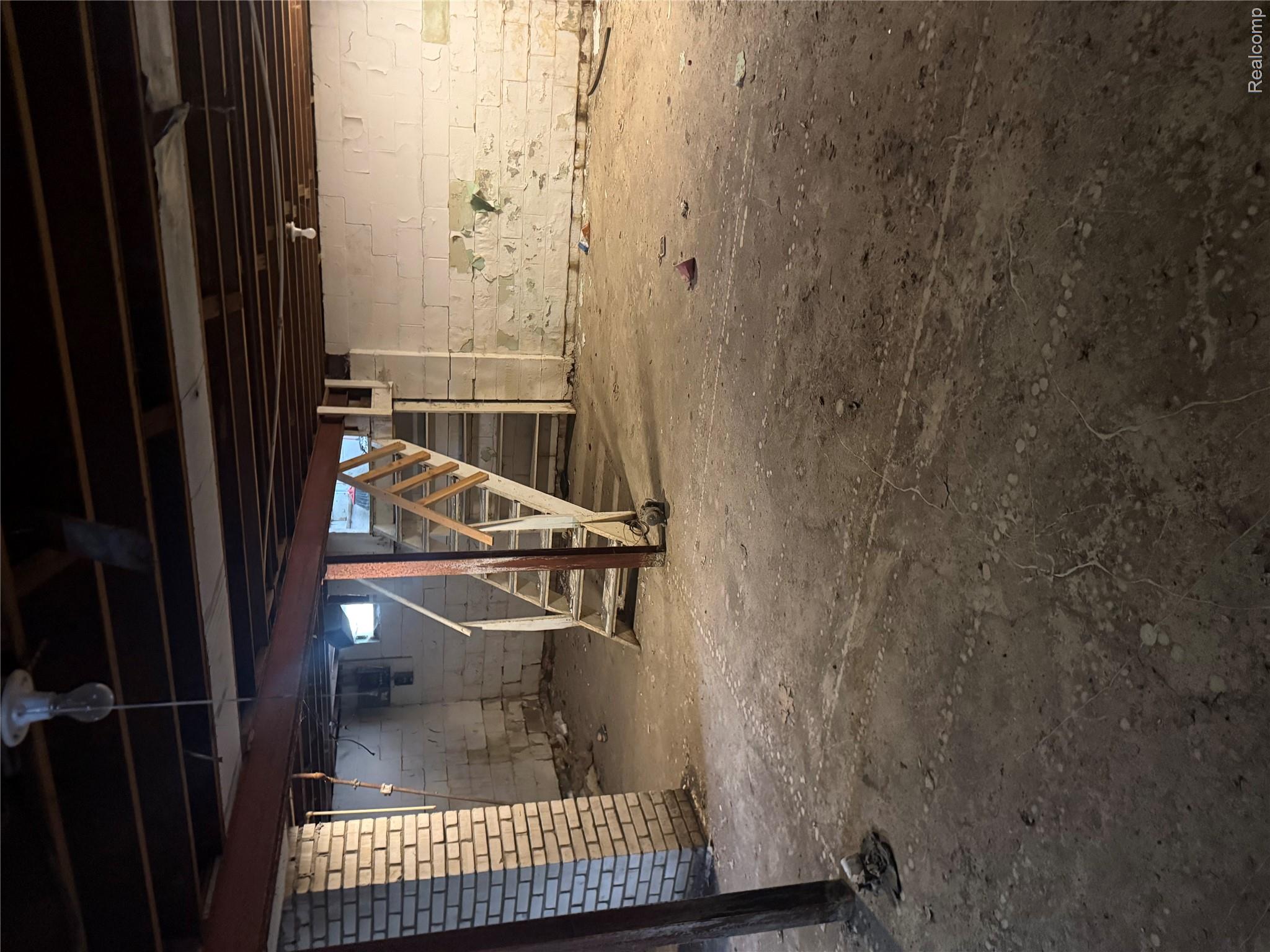 3218 Trumbull Avenue Property Photo 2