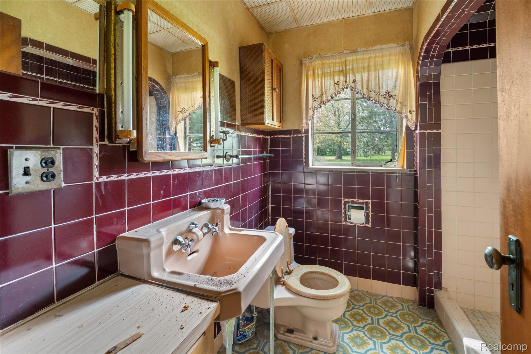 9282 Wayne Road Property Photo 14