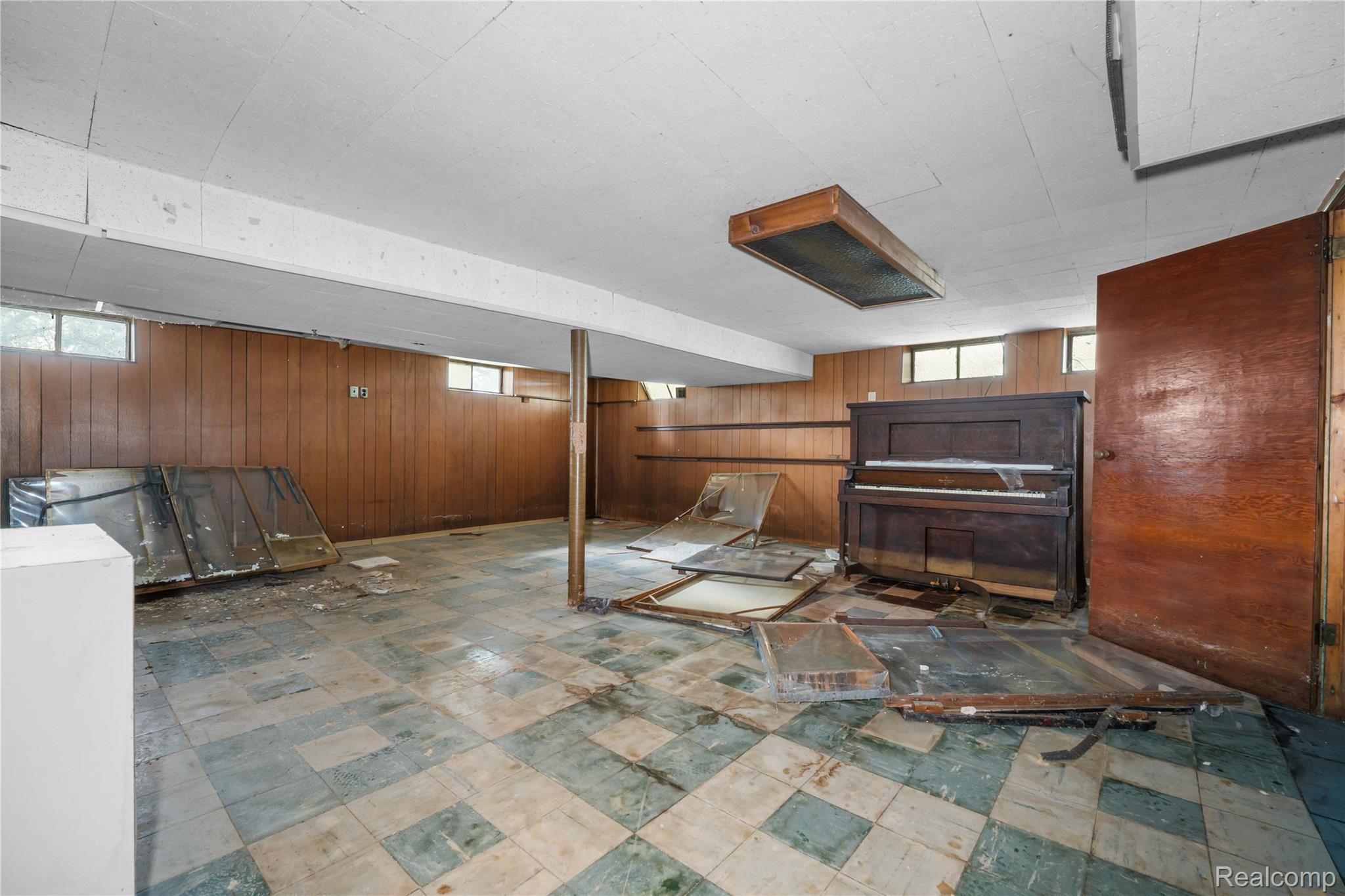 9282 Wayne Road Property Photo 18
