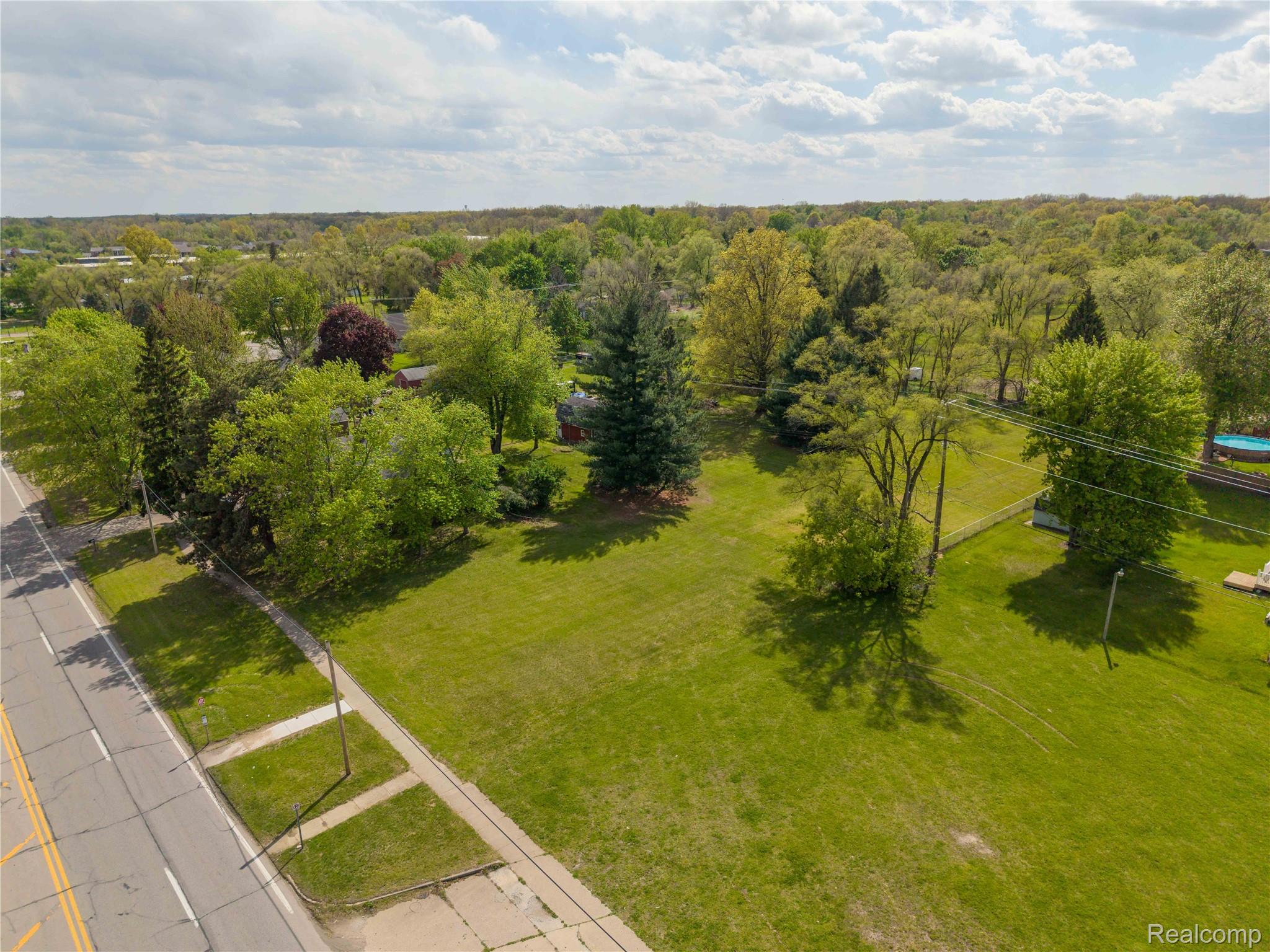 9282 Wayne Road Property Photo 31