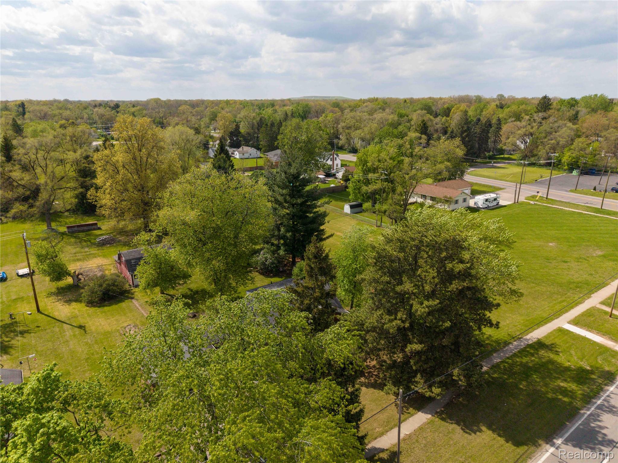 9282 Wayne Road Property Photo 32