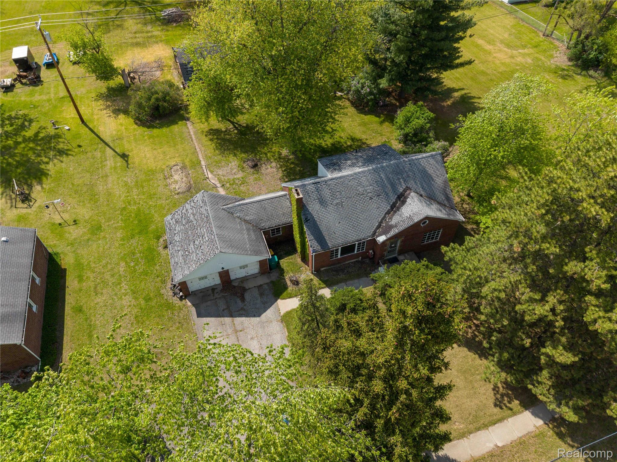 9282 Wayne Road Property Photo 33