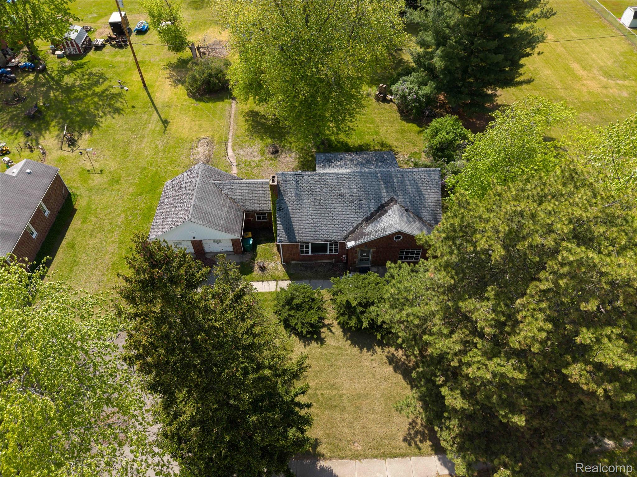 9282 Wayne Road Property Photo 34
