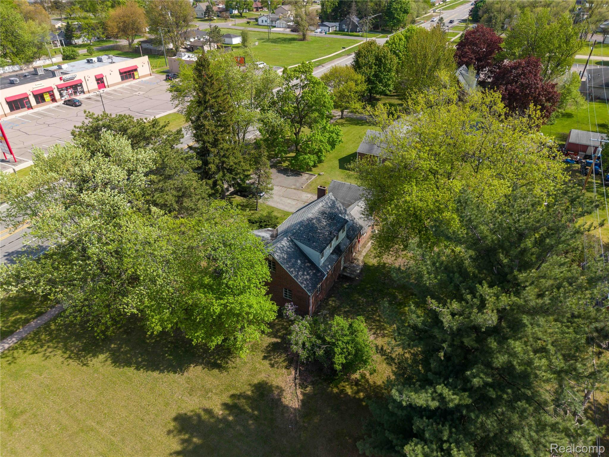 9282 Wayne Road Property Photo 37