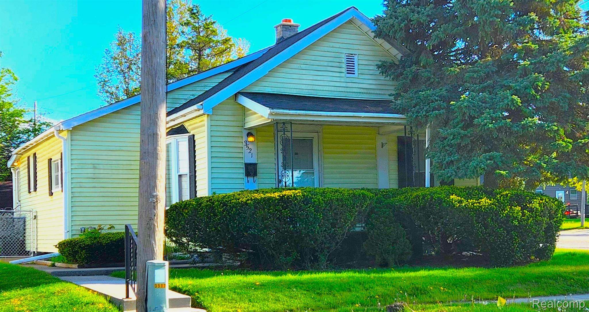 3521 Whitney Avenue Property Photo 1