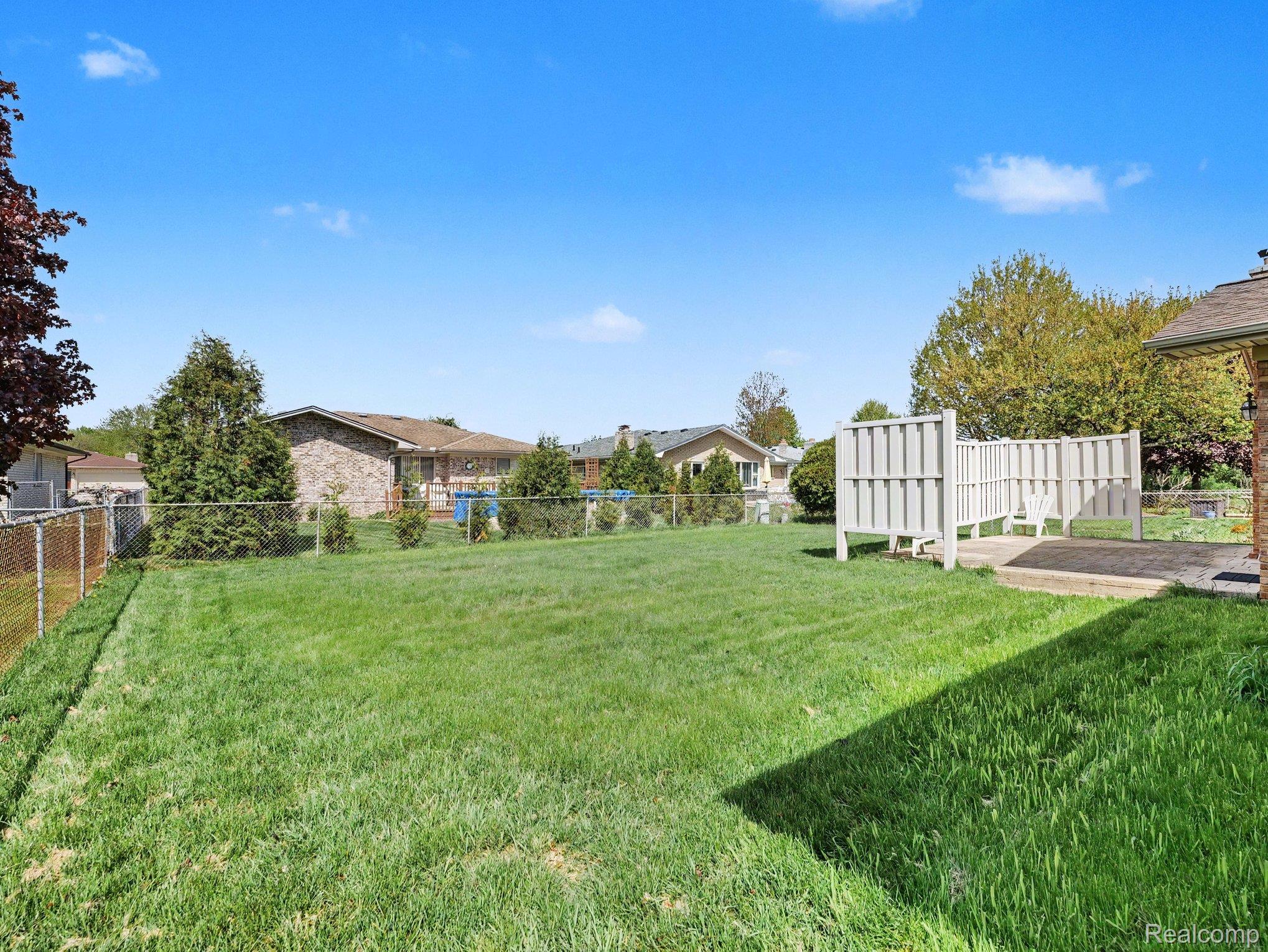 39629 Edgemont Drive Property Photo 28