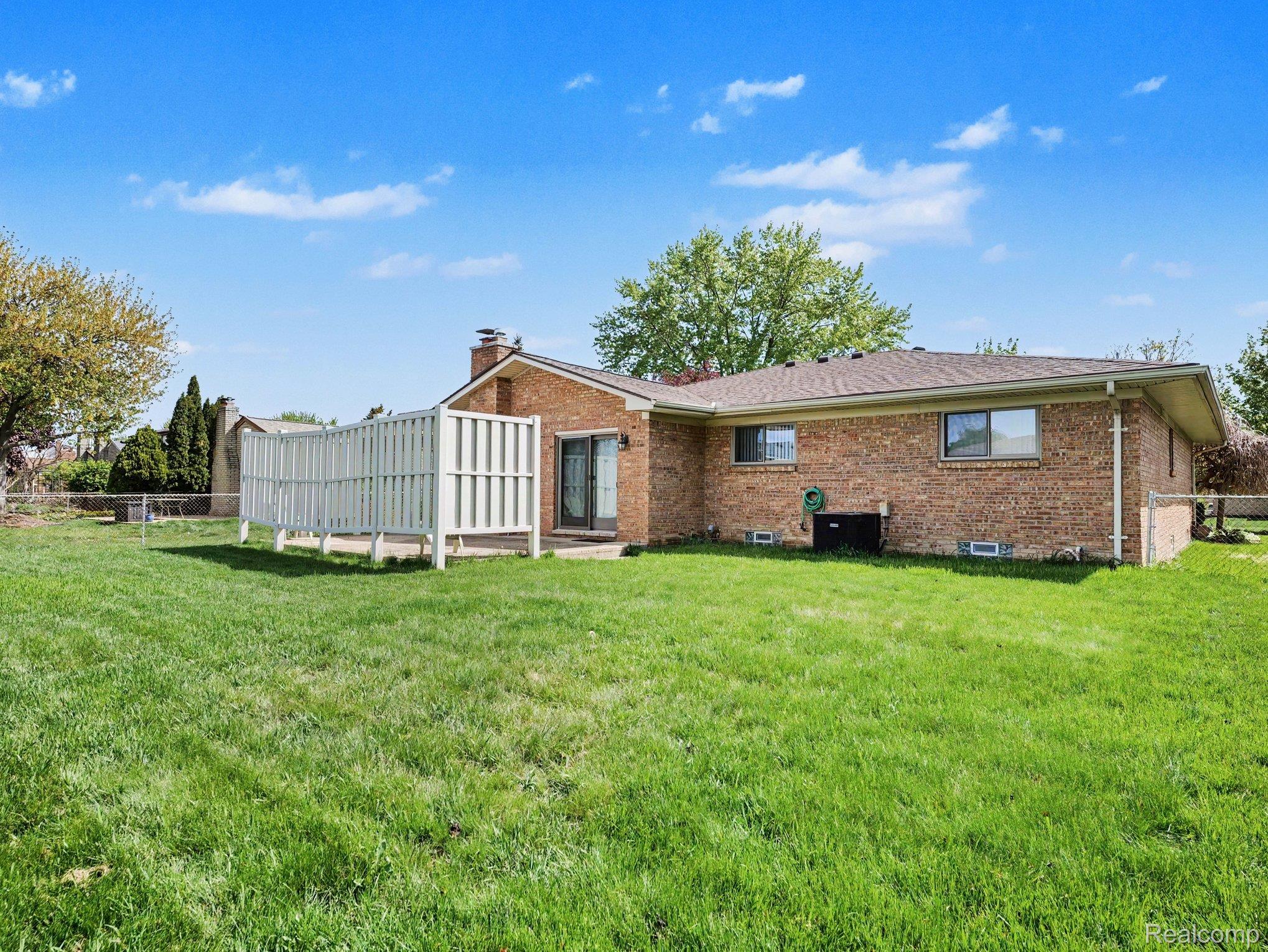 39629 Edgemont Drive Property Photo 29