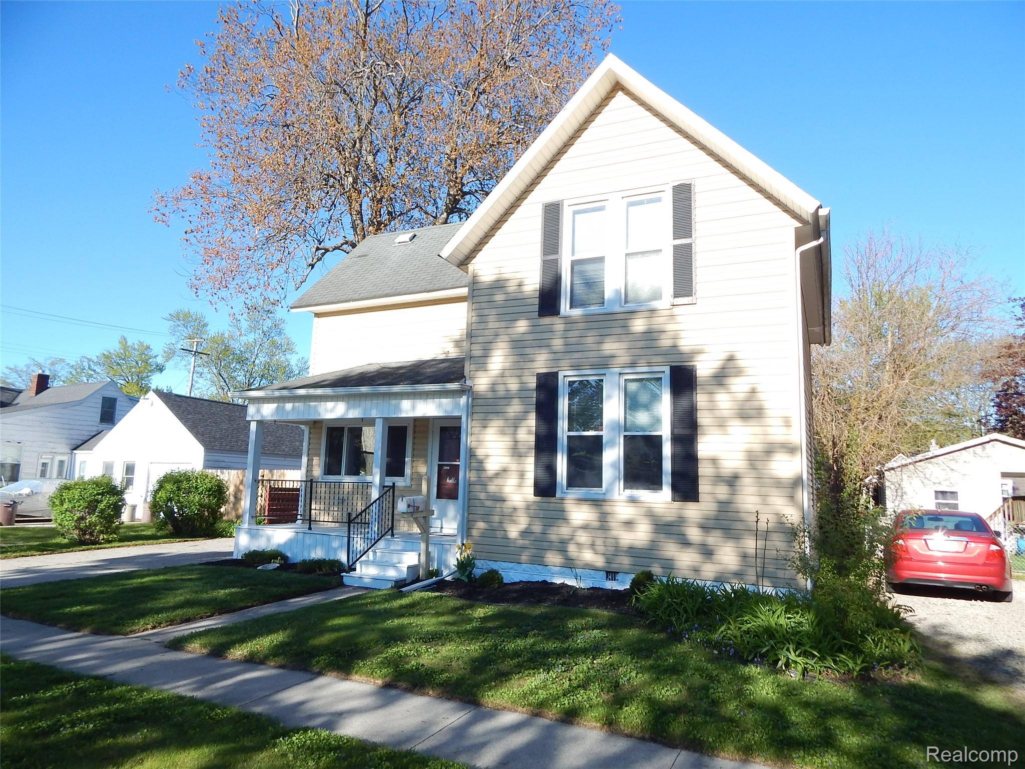 2711 Cherry Street Property Photo 2