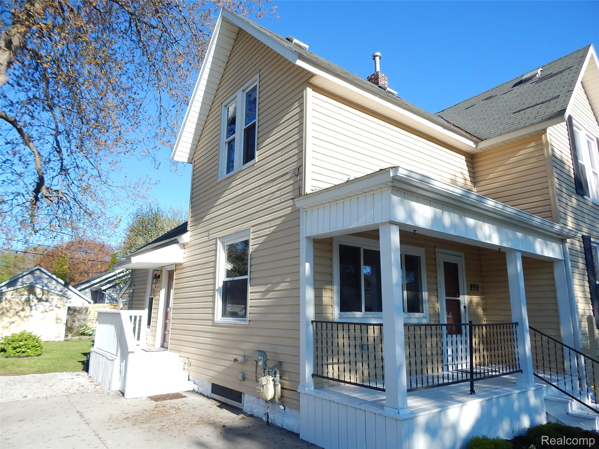 2711 Cherry Street Property Photo 3