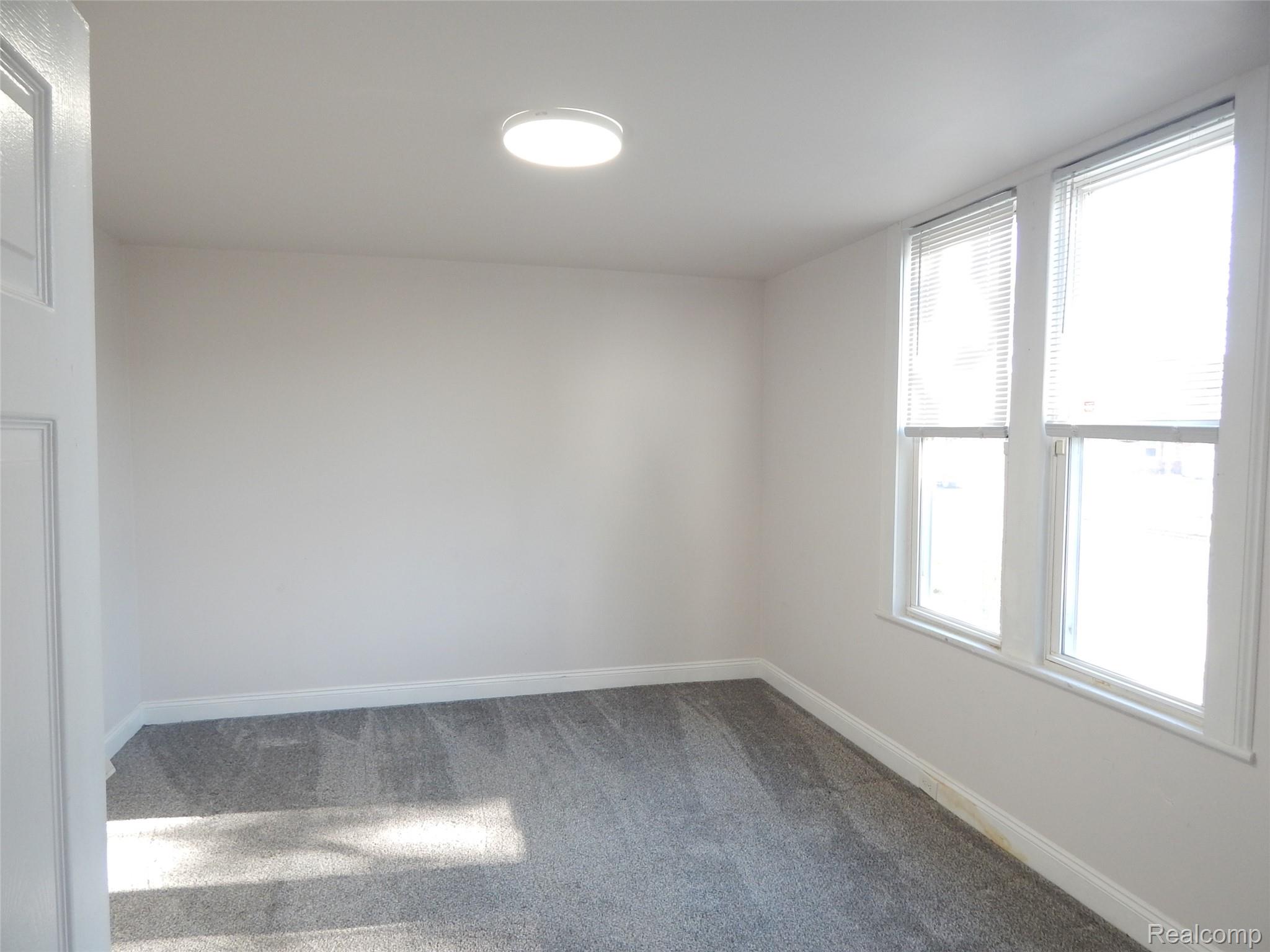 2711 Cherry Street Property Photo 6