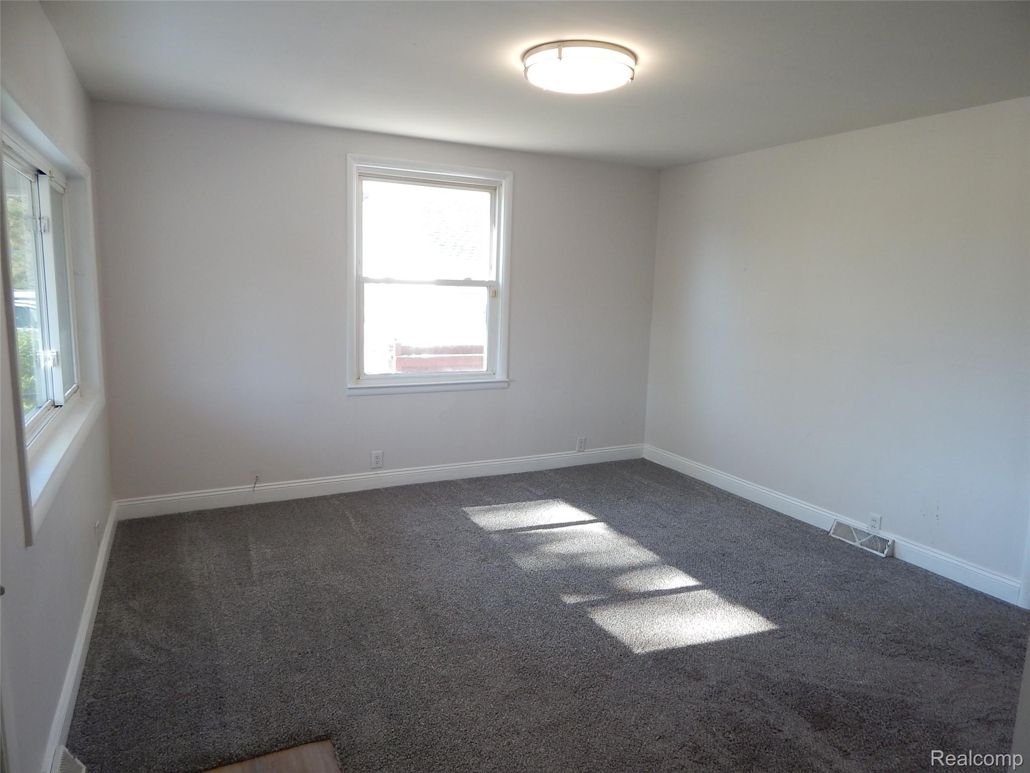 2711 Cherry Street Property Photo 7