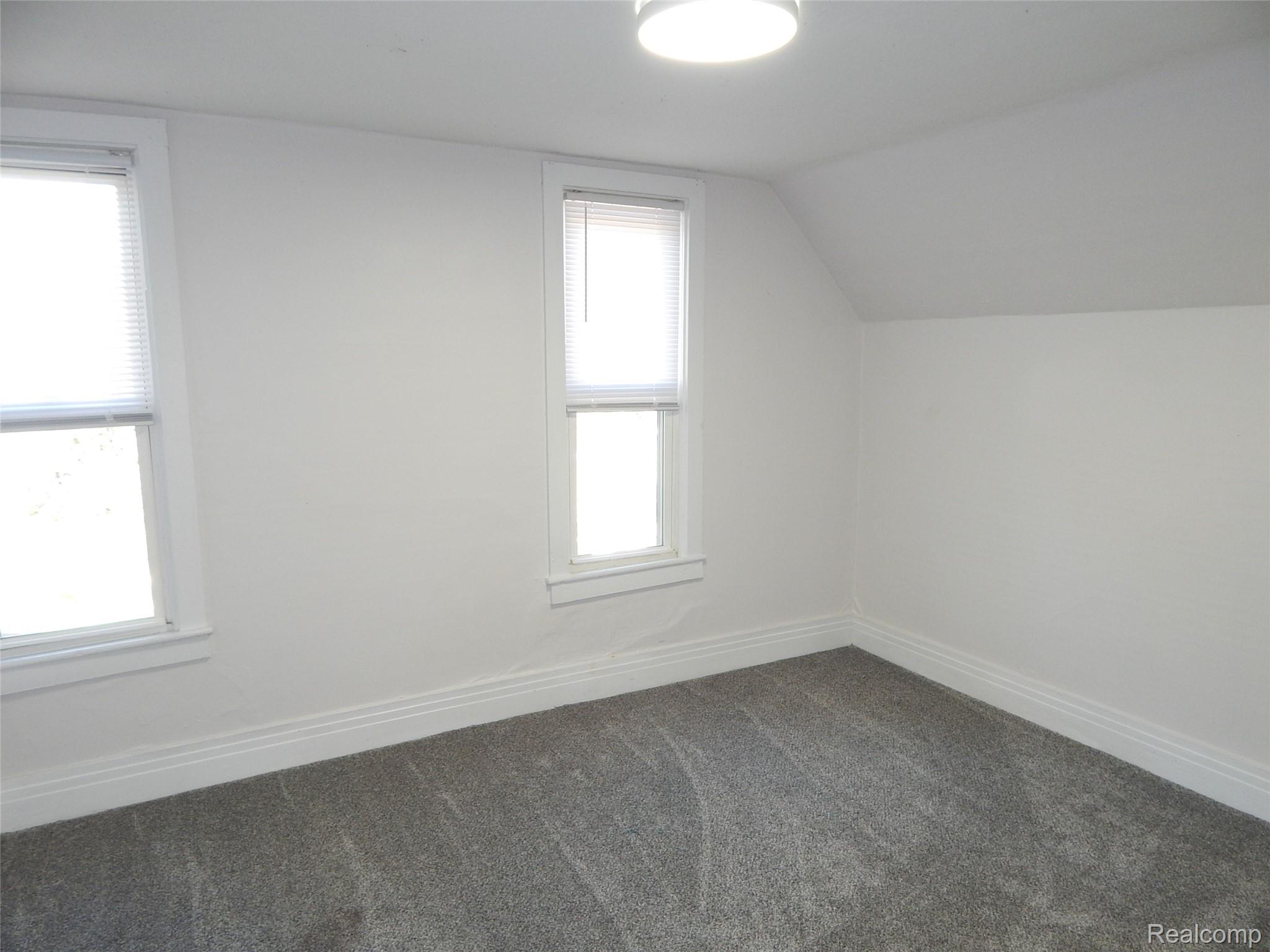 2711 Cherry Street Property Photo 18