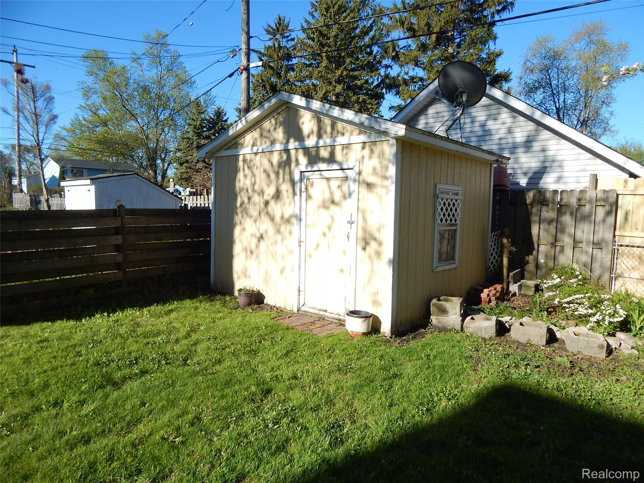 2711 Cherry Street Property Photo 22
