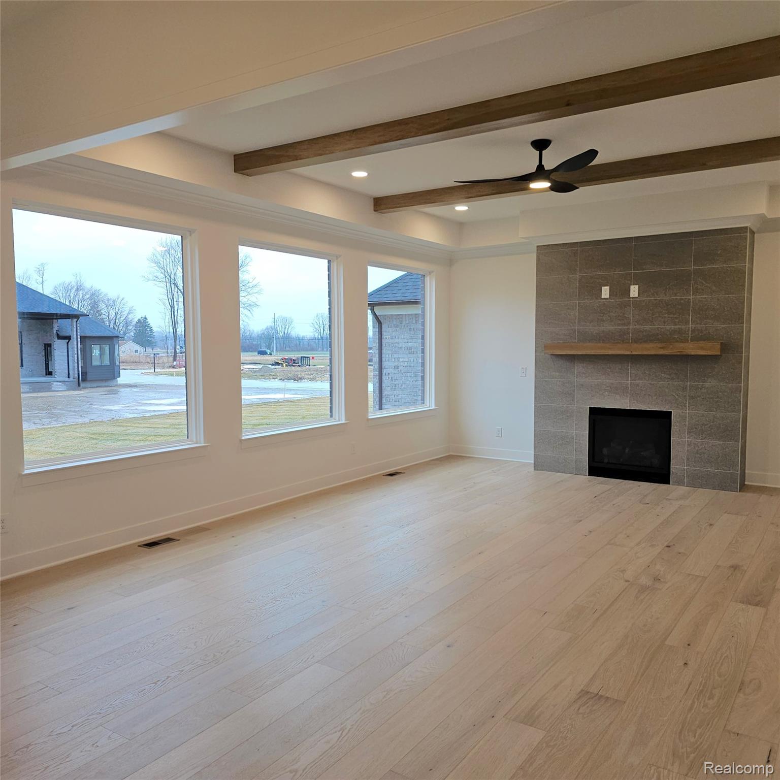 50147 Mustang Drive Property Photo 4