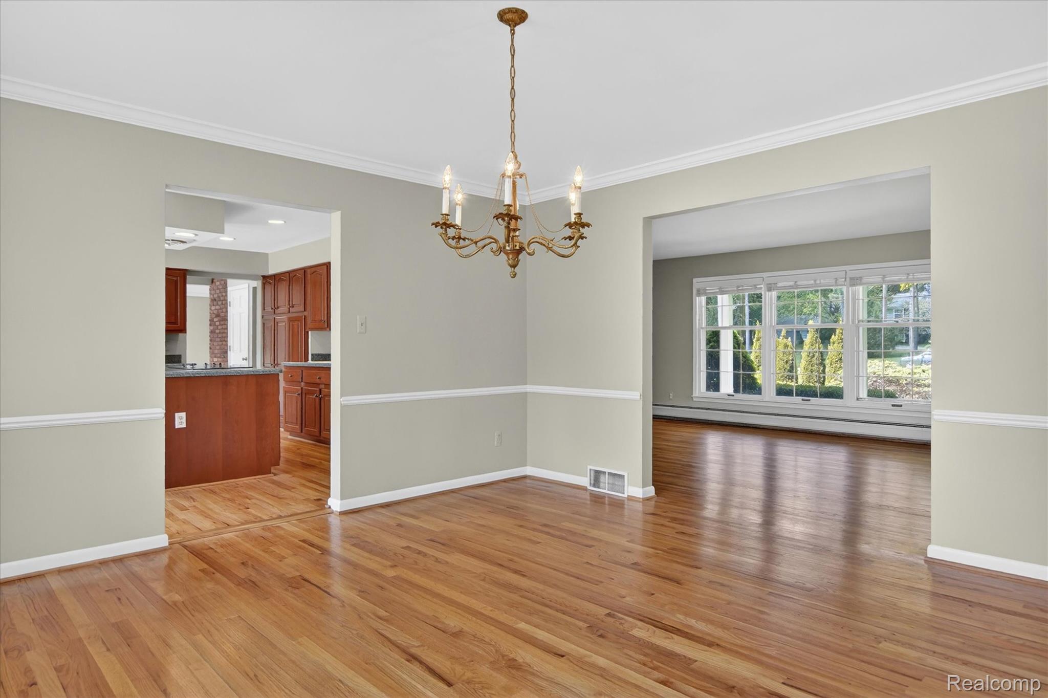 5447 Lahser Road Property Photo 8