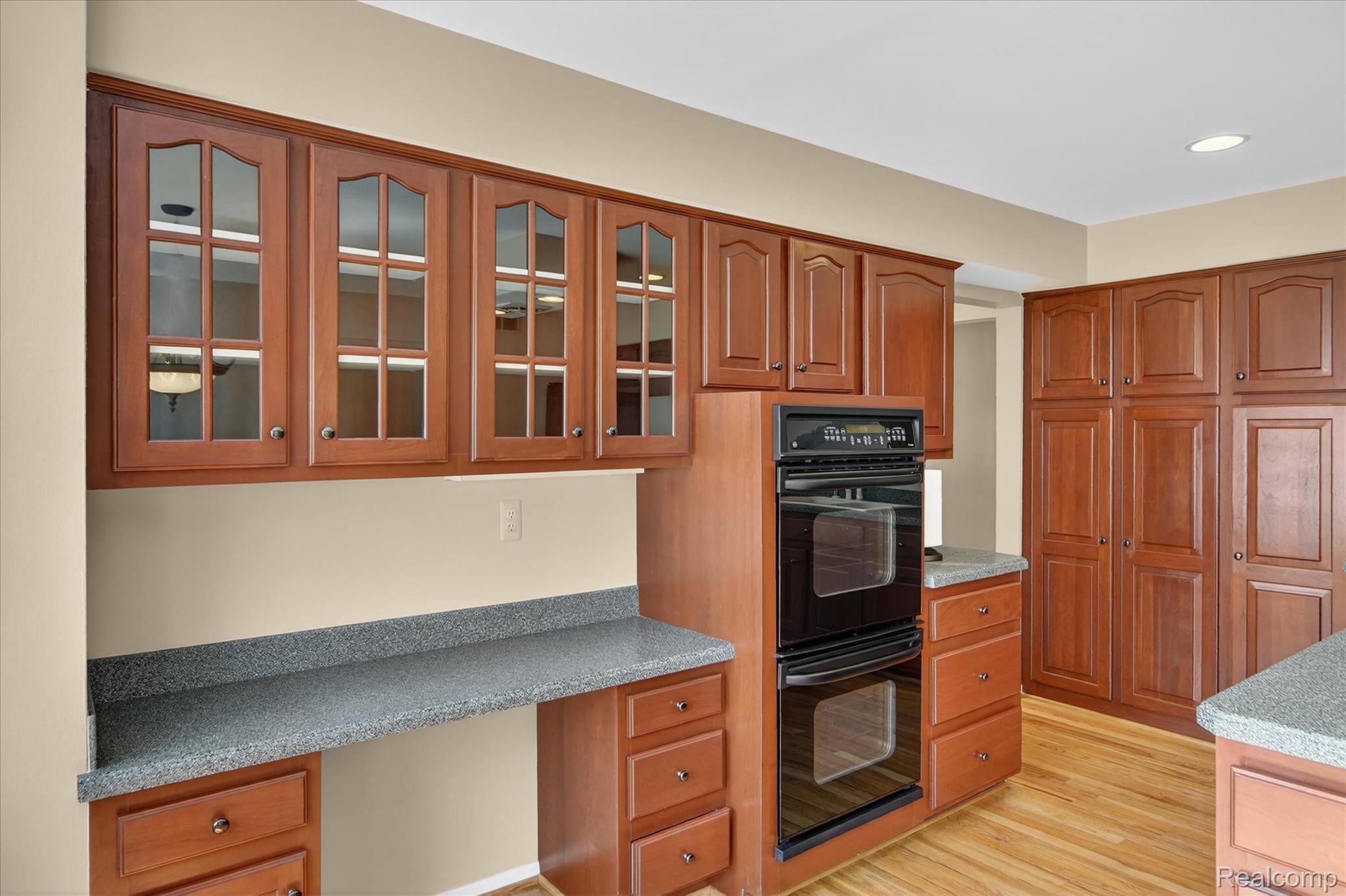 5447 Lahser Road Property Photo 18