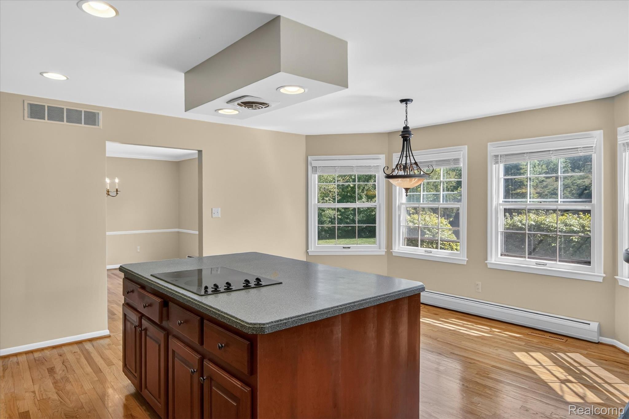 5447 Lahser Road Property Photo 19
