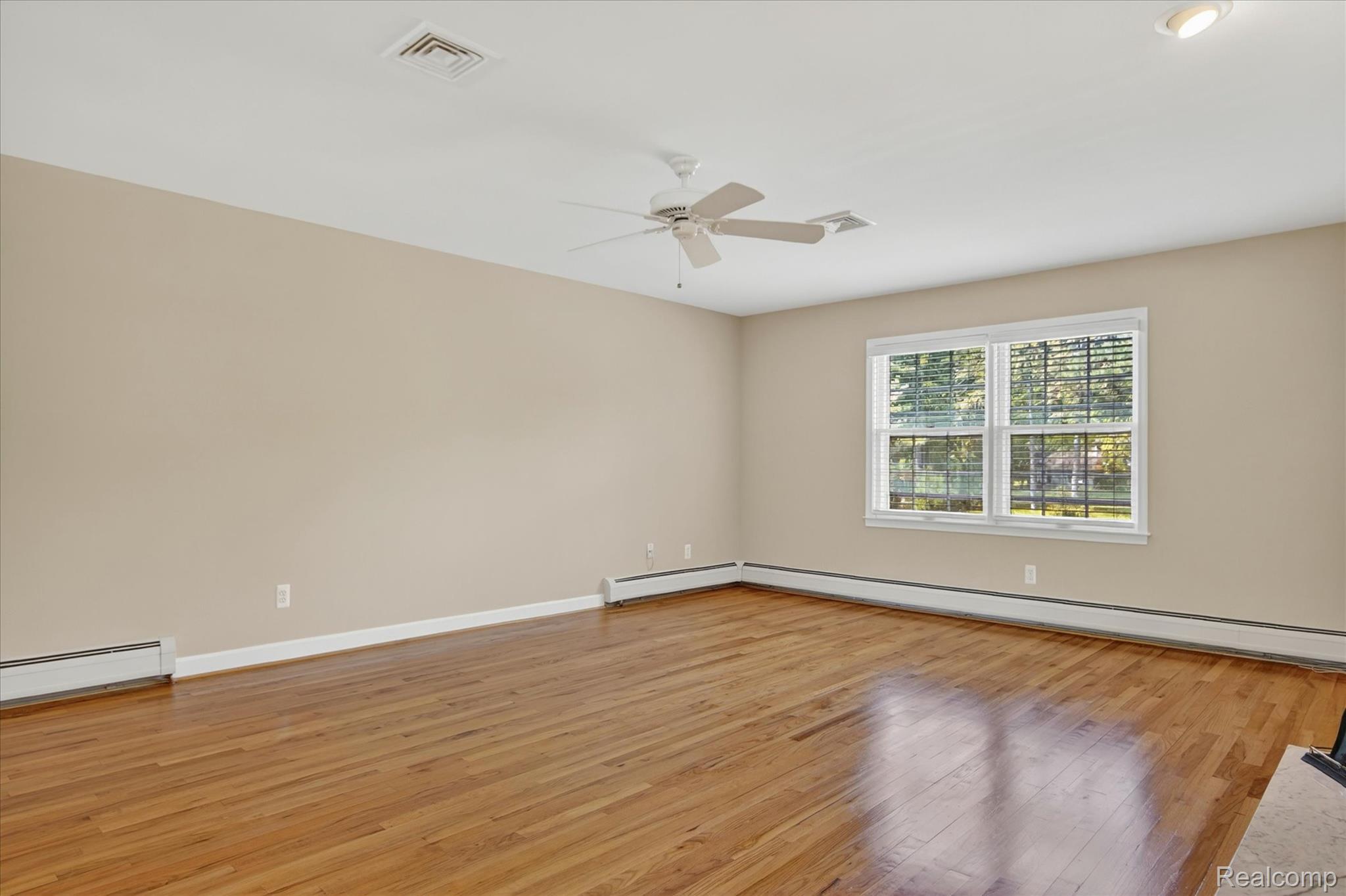 5447 Lahser Road Property Photo 25