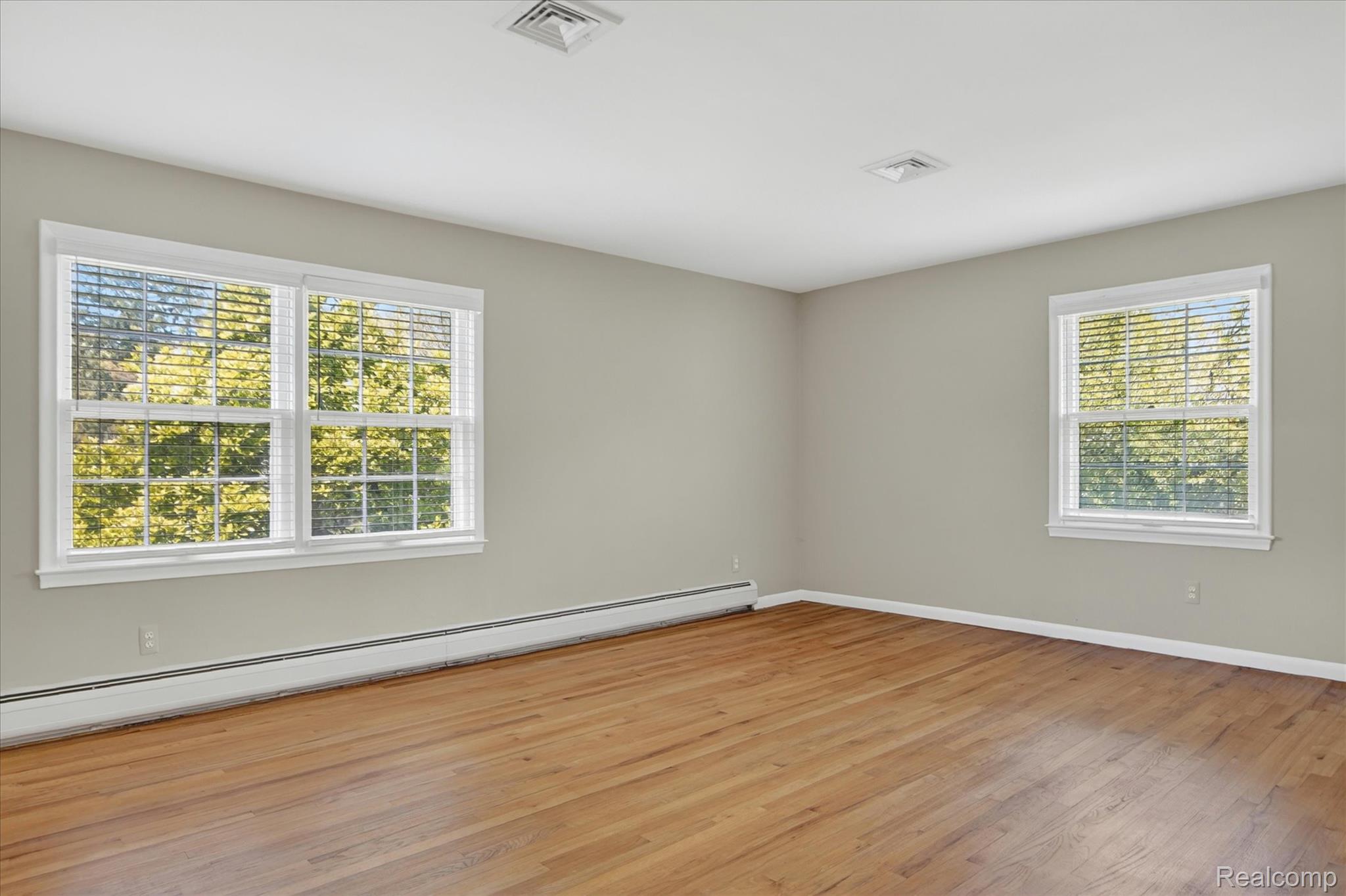 5447 Lahser Road Property Photo 33