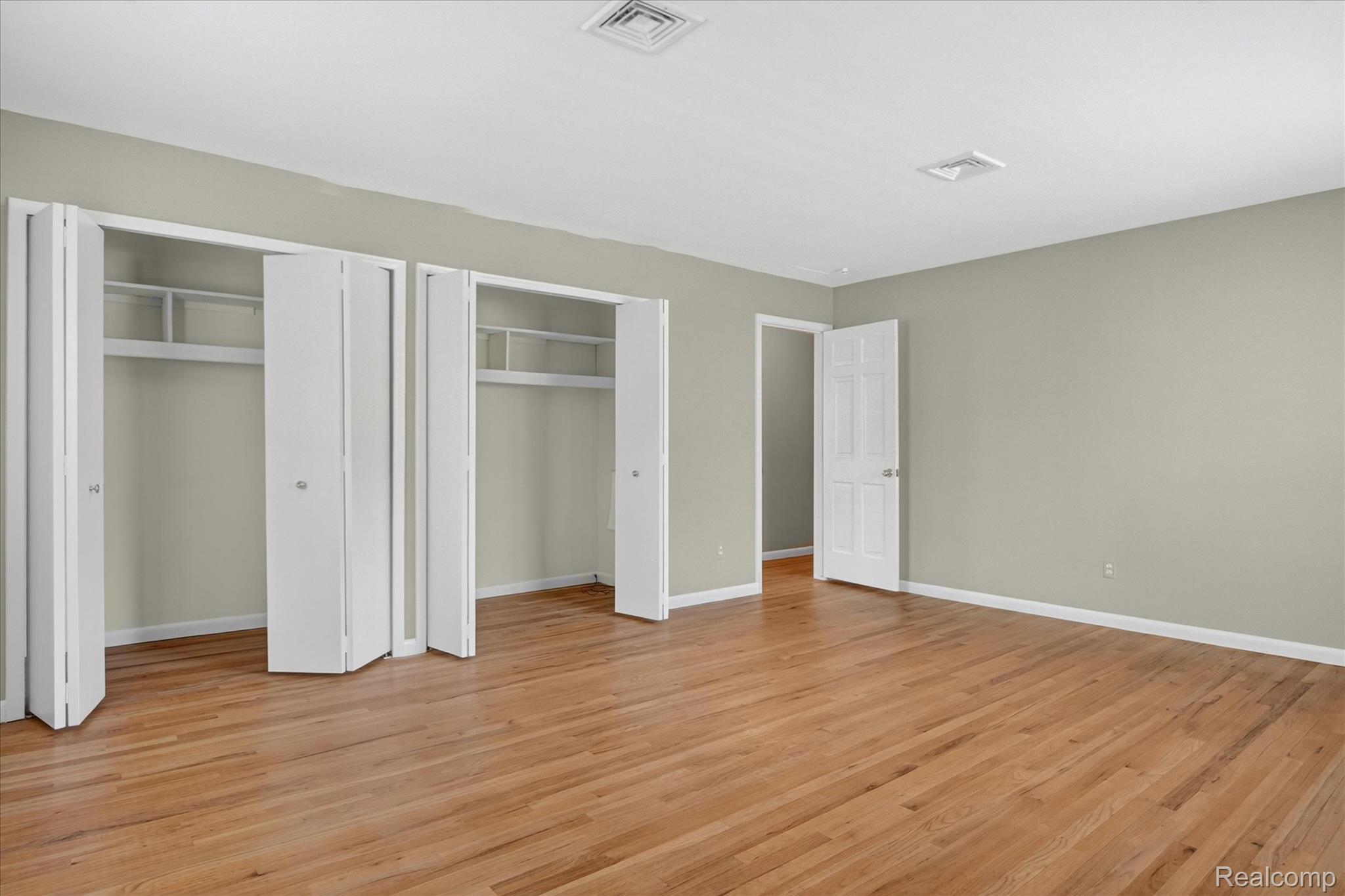 5447 Lahser Road Property Photo 34
