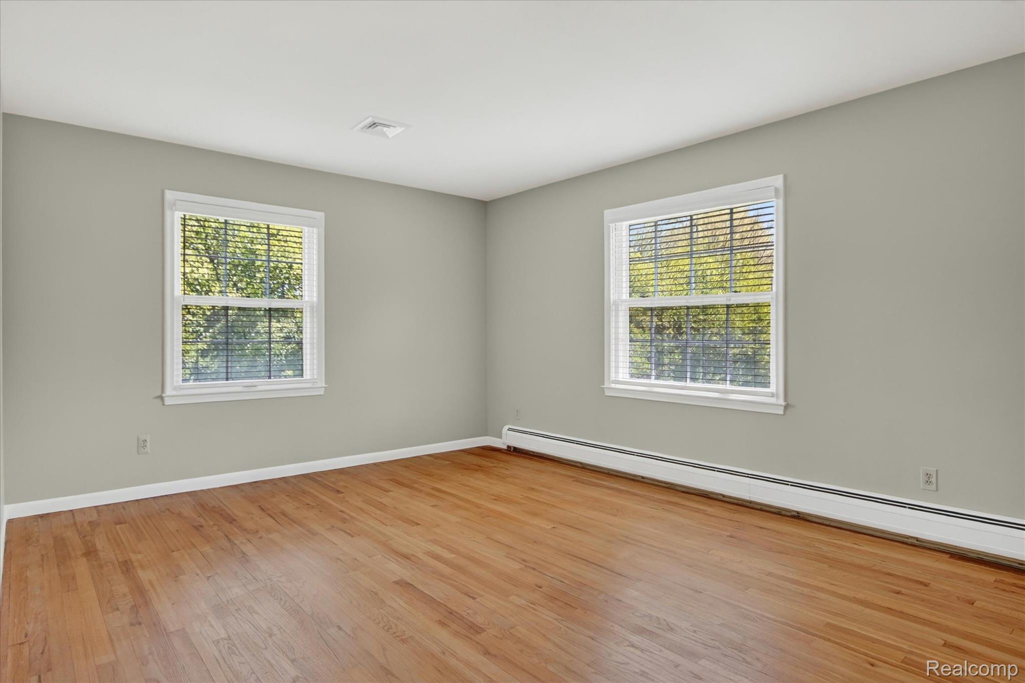 5447 Lahser Road Property Photo 35