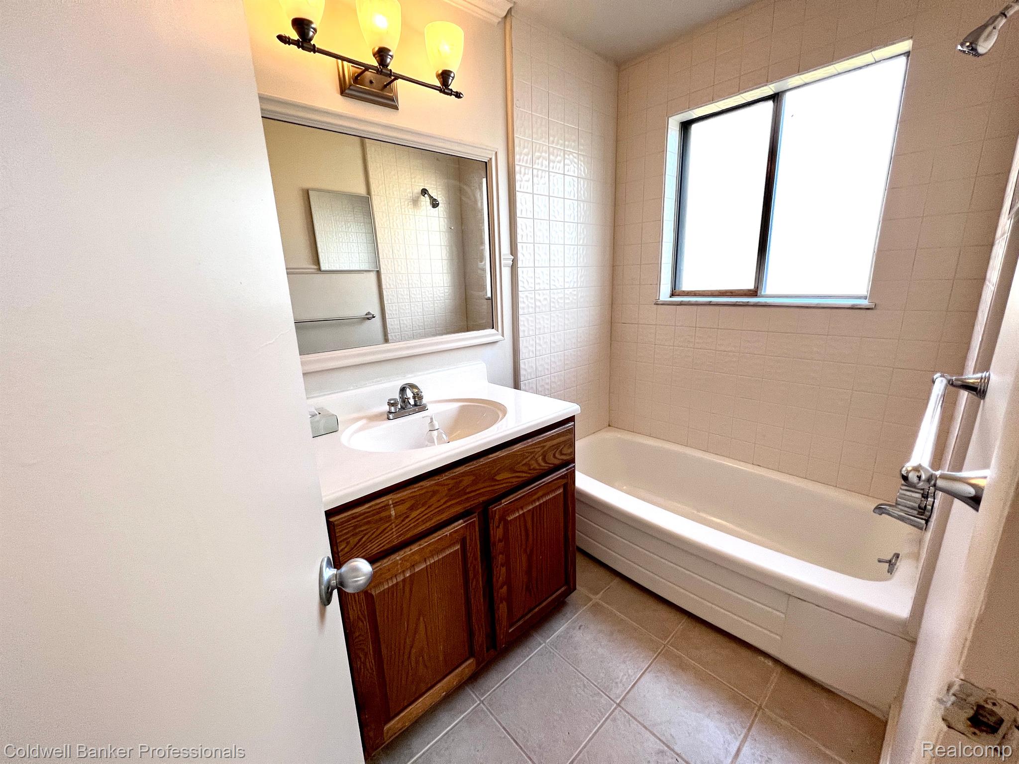 1716 Milverton Drive Property Photo 10