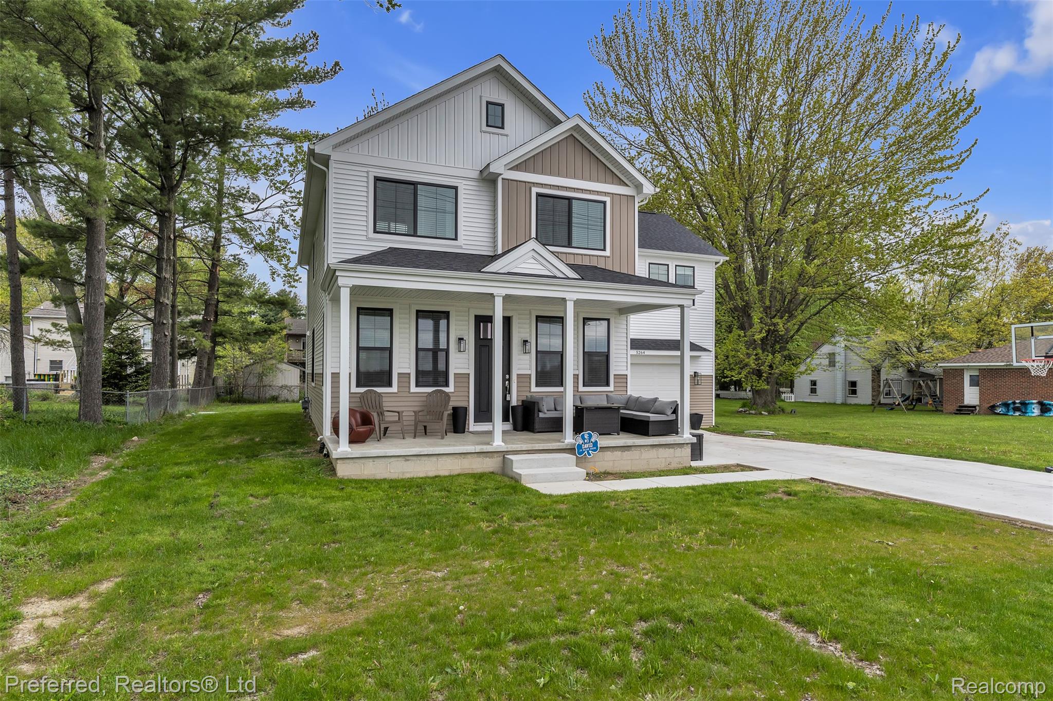 5264 Cooley Lake Road Property Photo 4