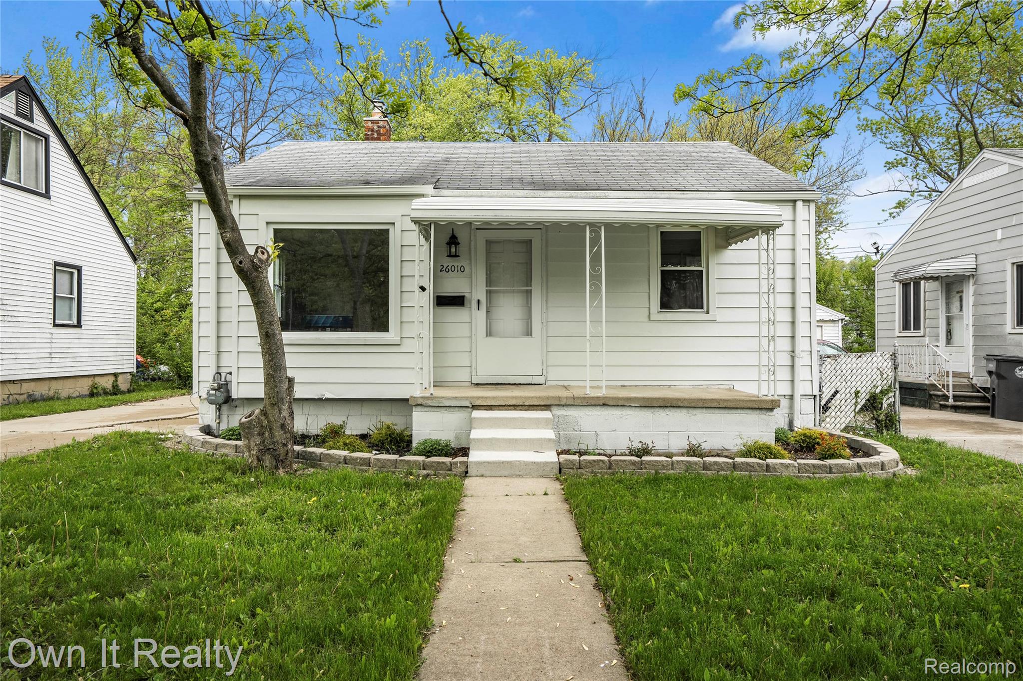 26010 Yale Street Property Photo 1