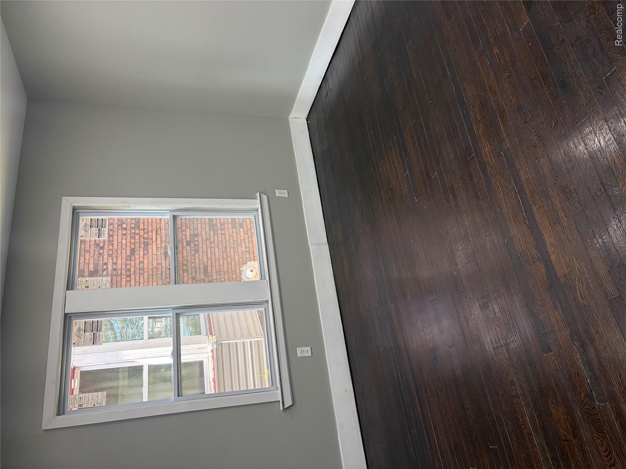2420 Field Street Property Photo 5