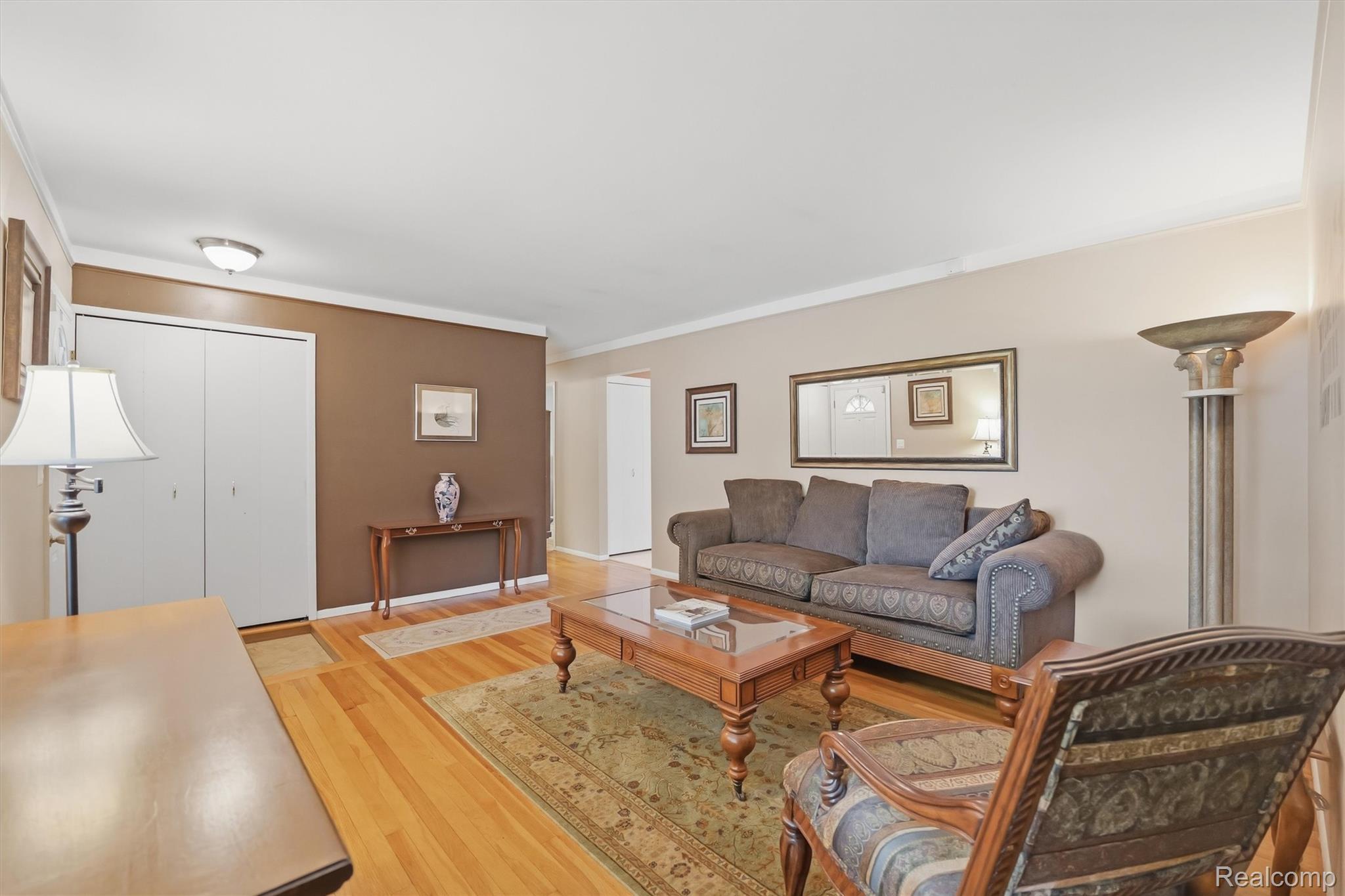 184 Carter Drive Property Photo 7