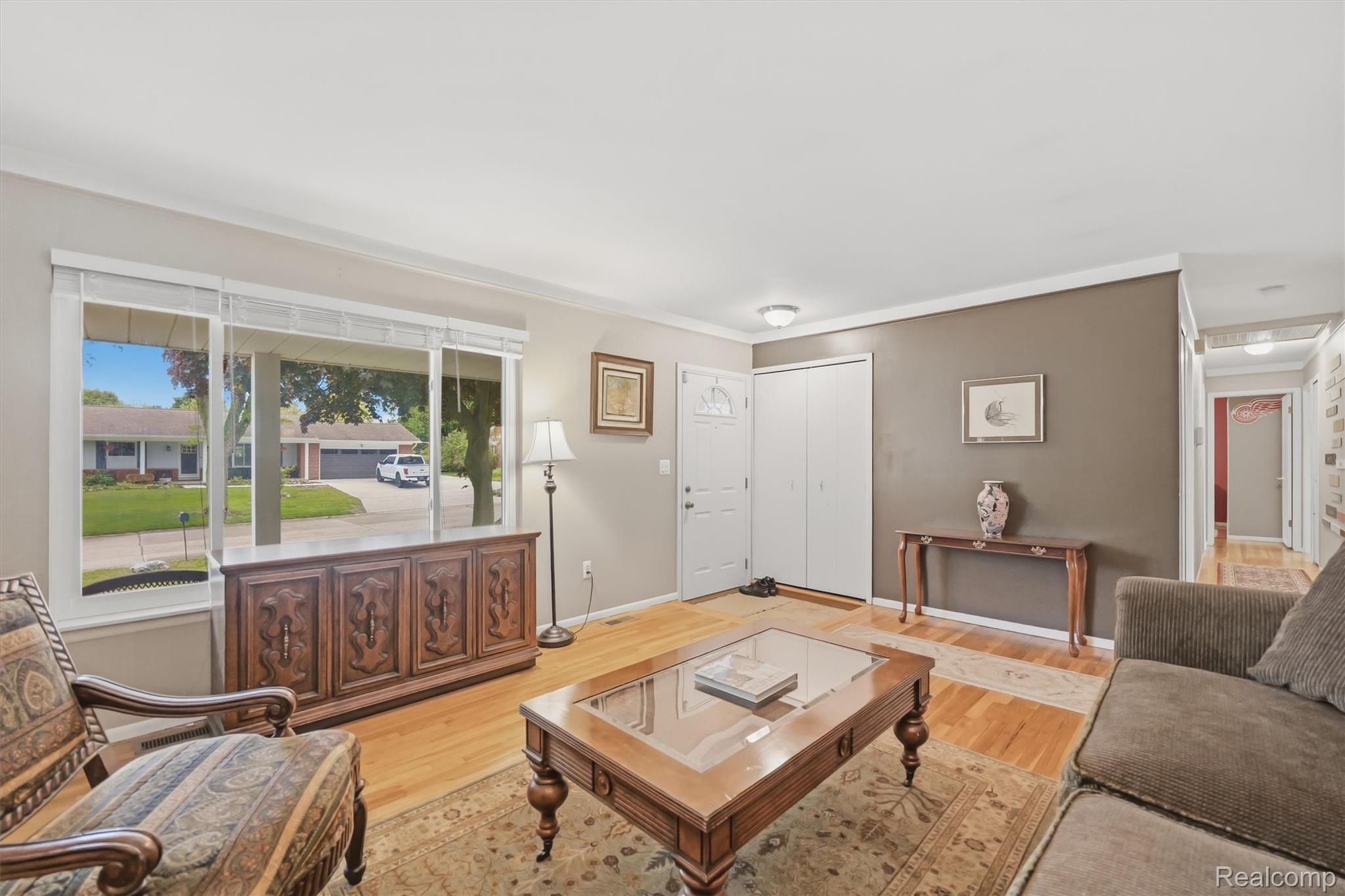 184 Carter Drive Property Photo 8