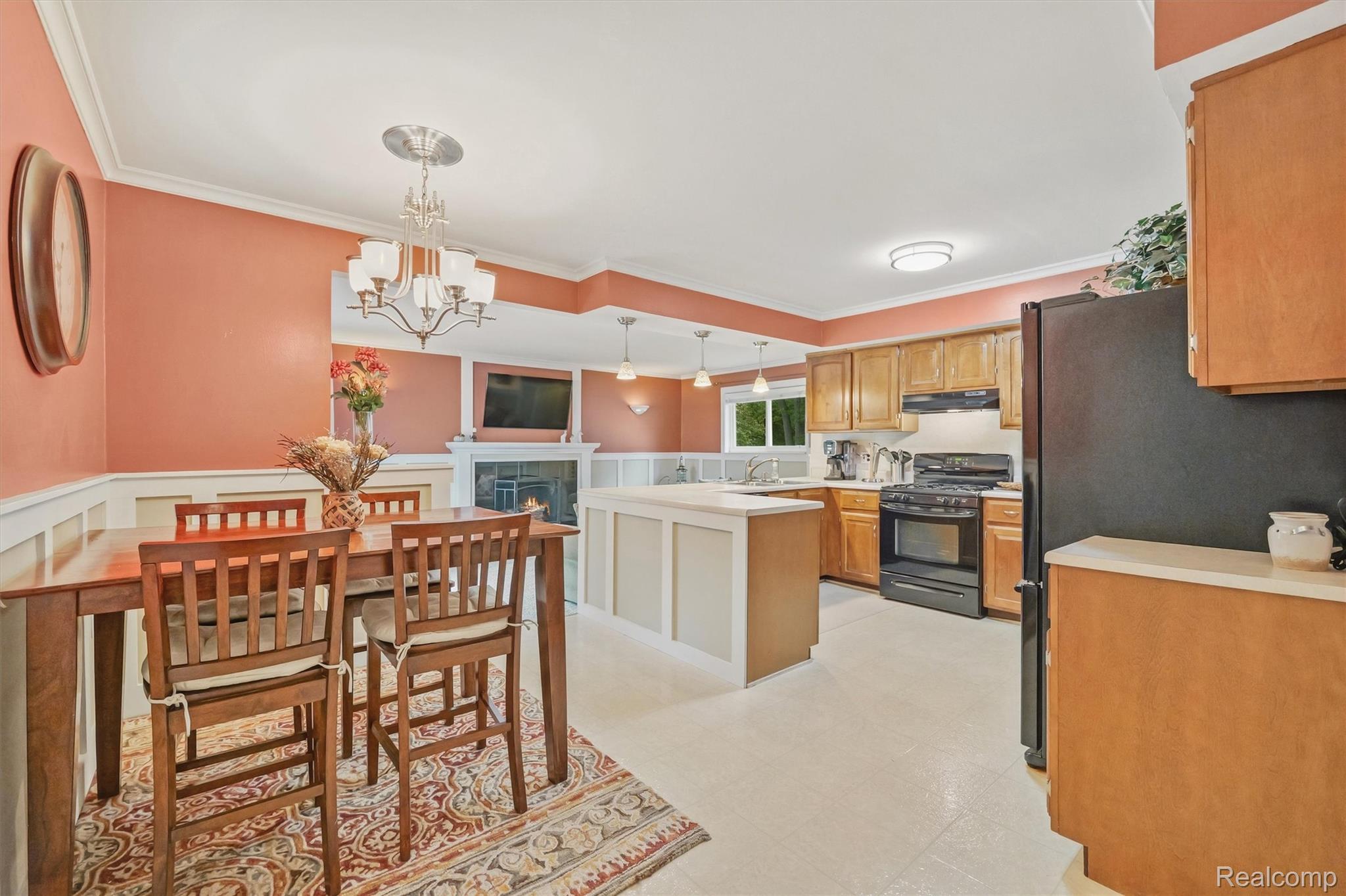 184 Carter Drive Property Photo 11