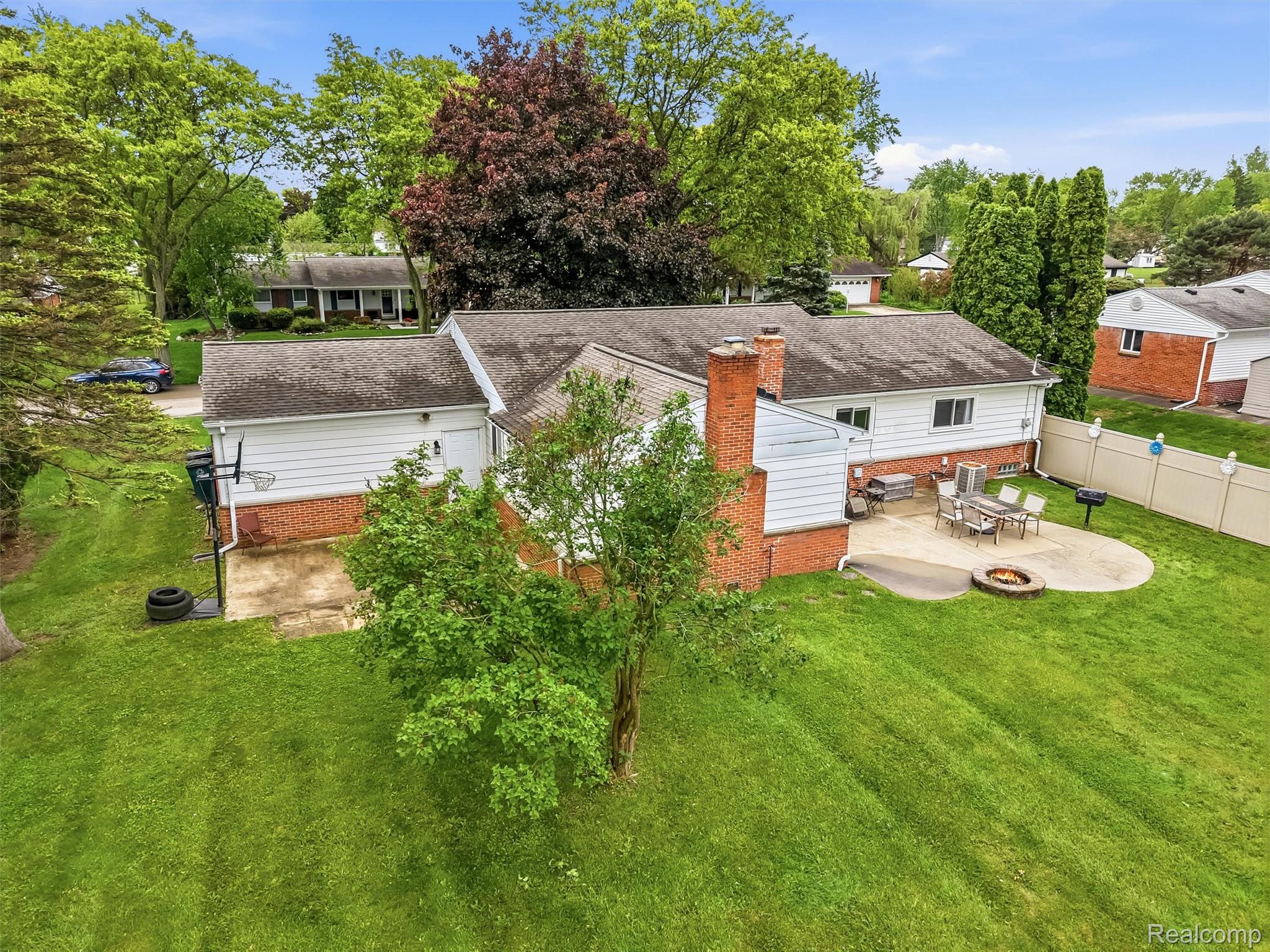 184 Carter Drive Property Photo 48