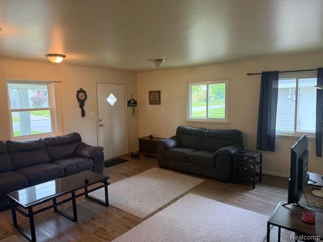 935 Ingleside Avenue Property Photo 2