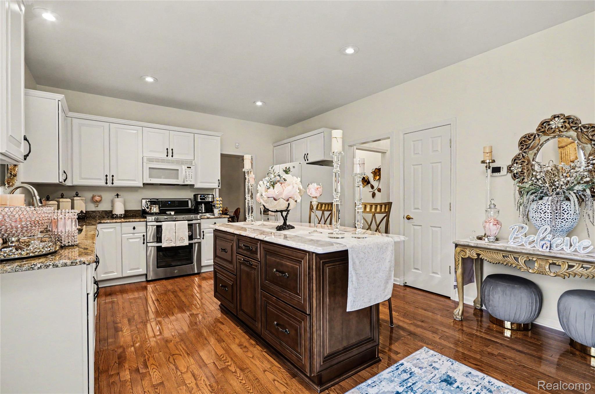 7316 N Central Park Property Photo 14
