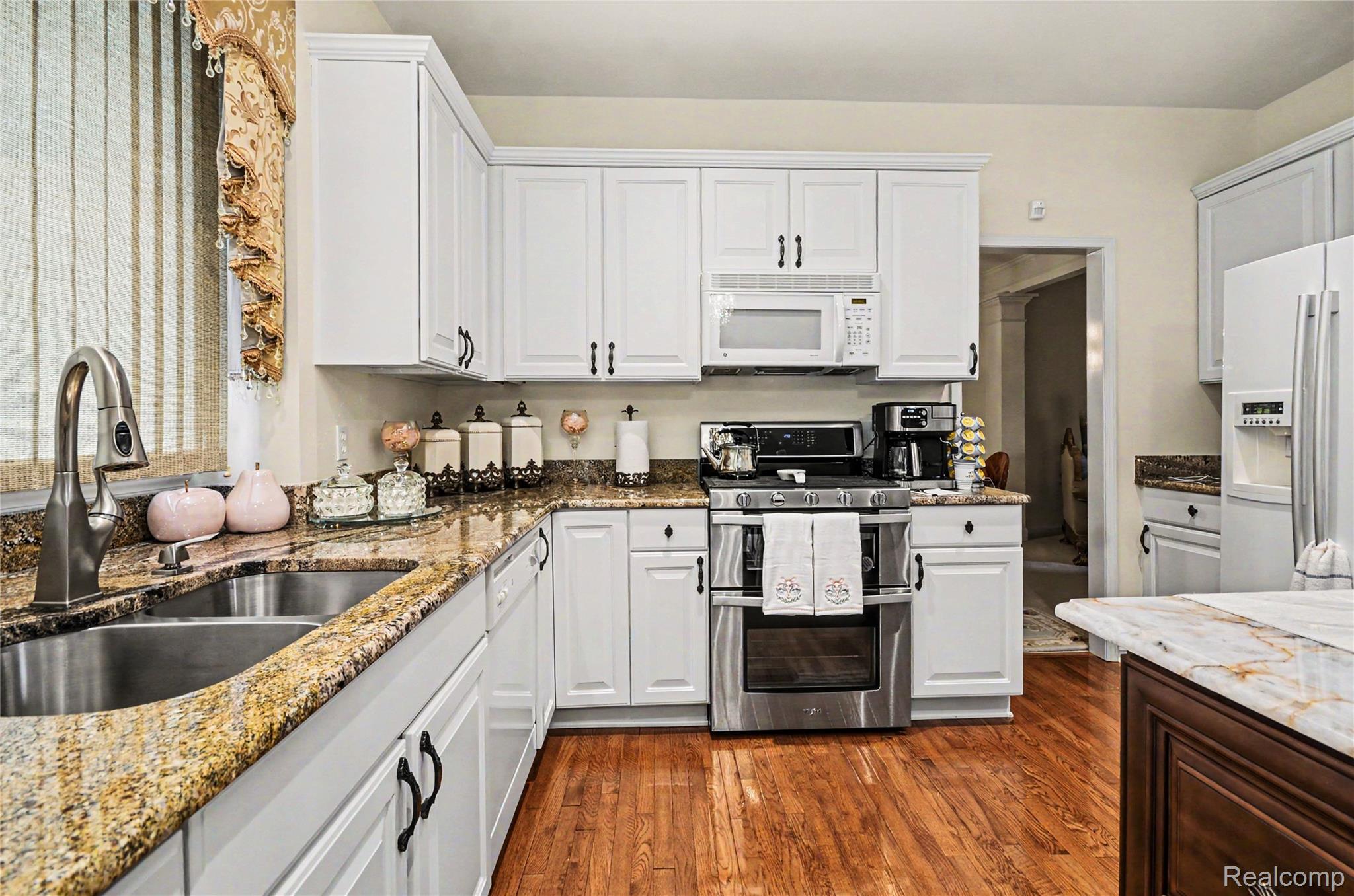7316 N Central Park Property Photo 17