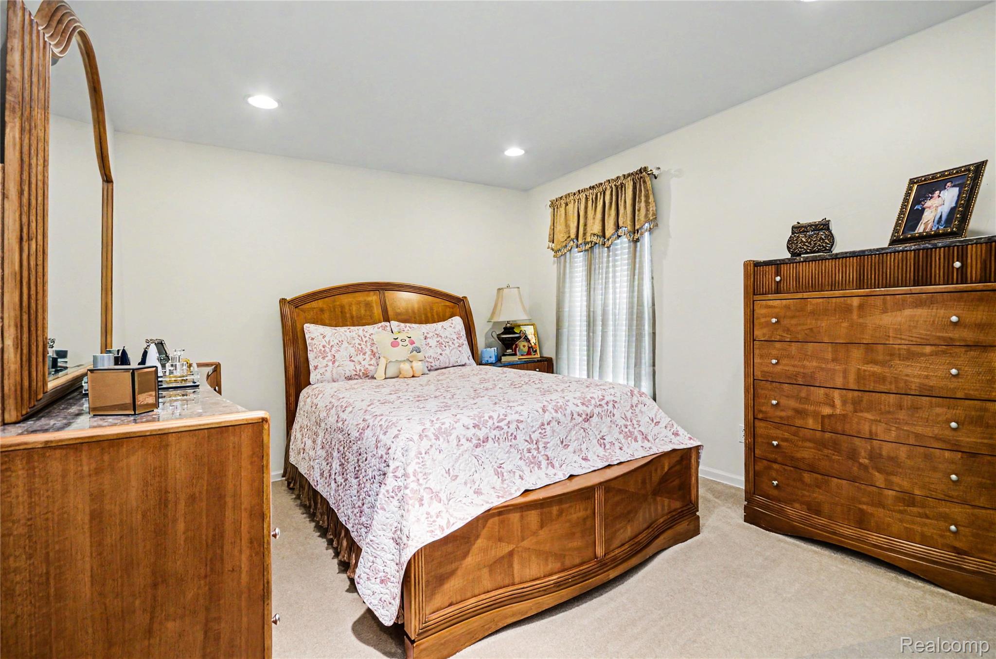 7316 N Central Park Property Photo 21
