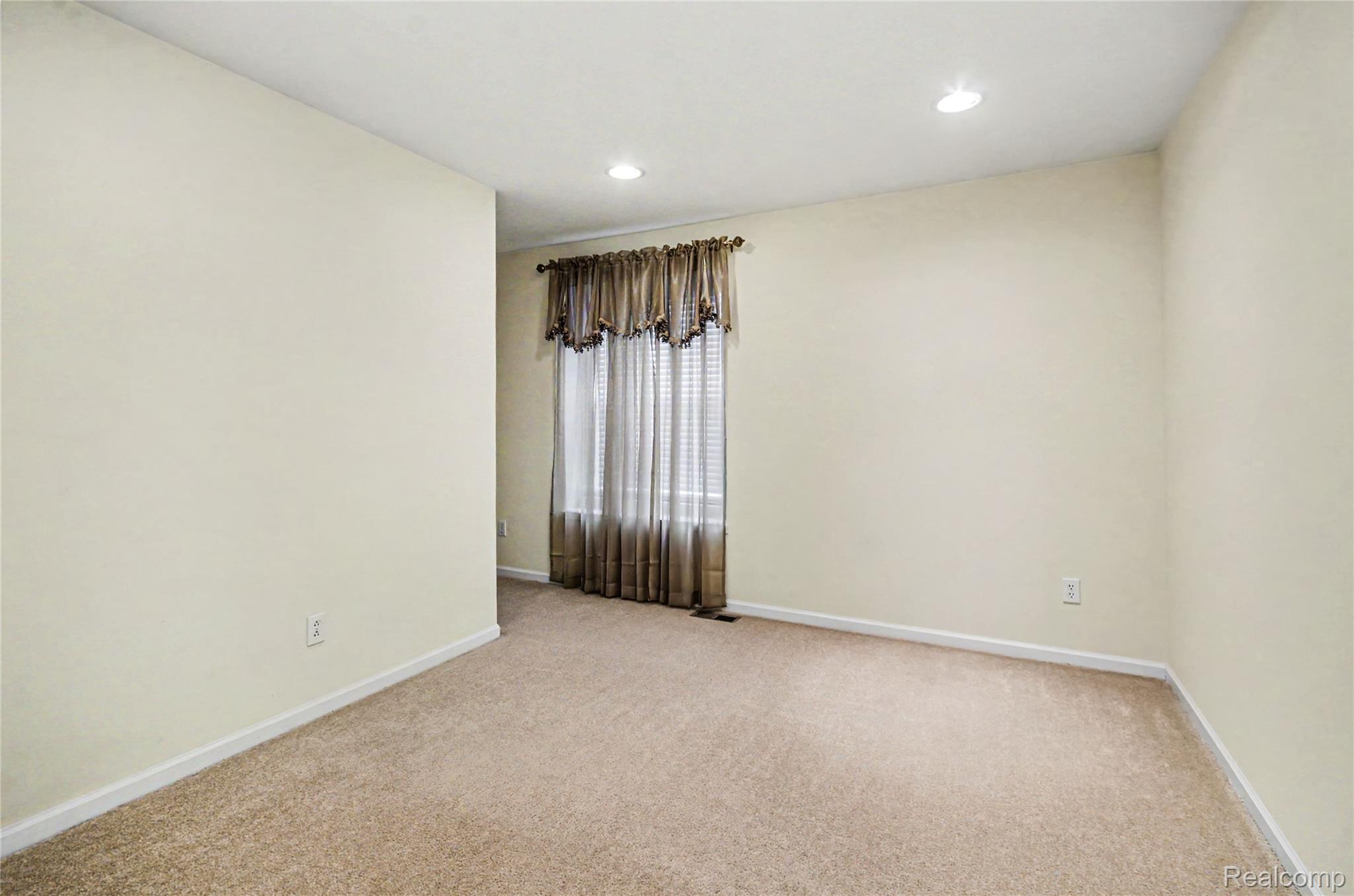 7316 N Central Park Property Photo 22