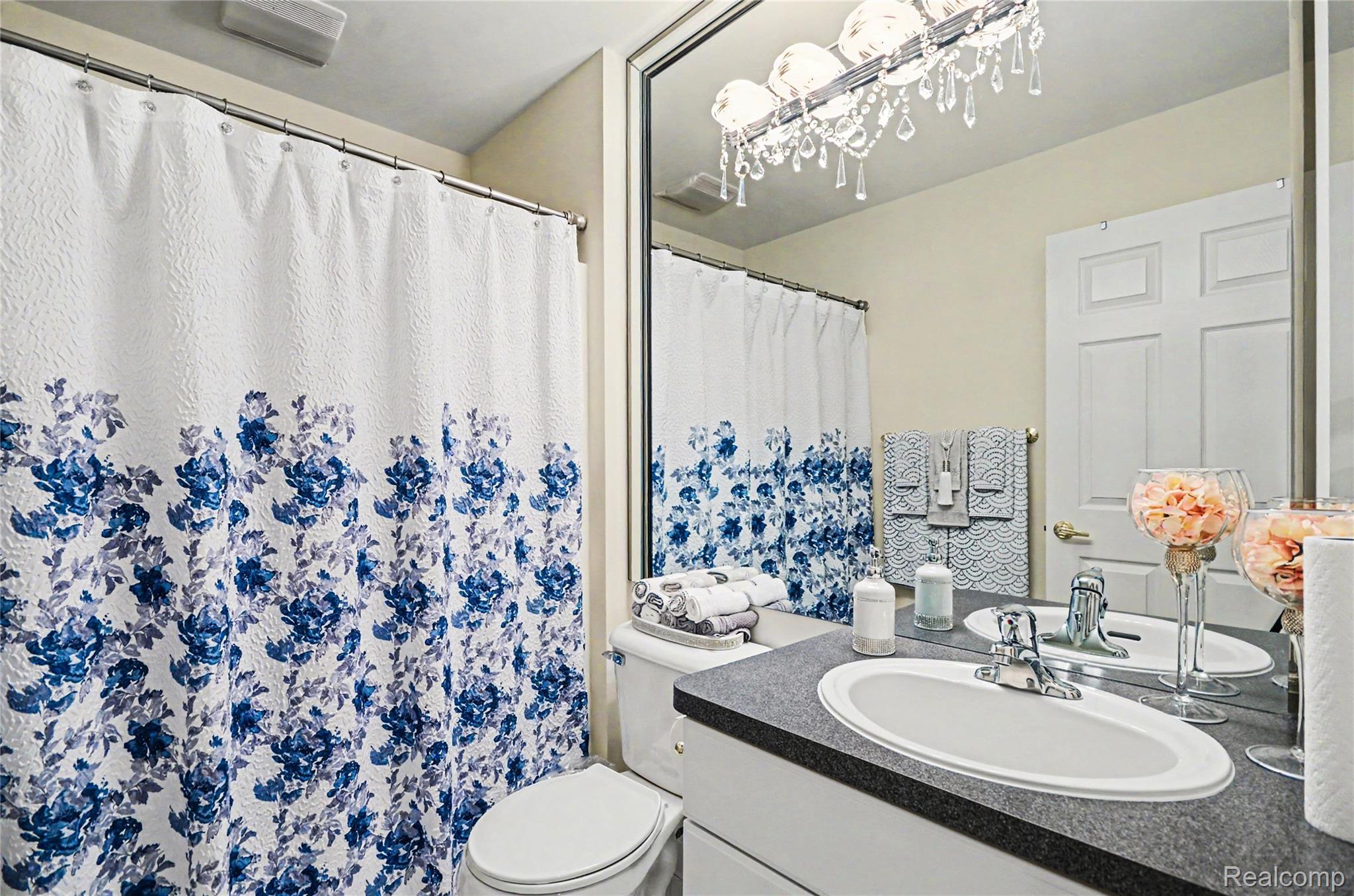 7316 N Central Park Property Photo 26